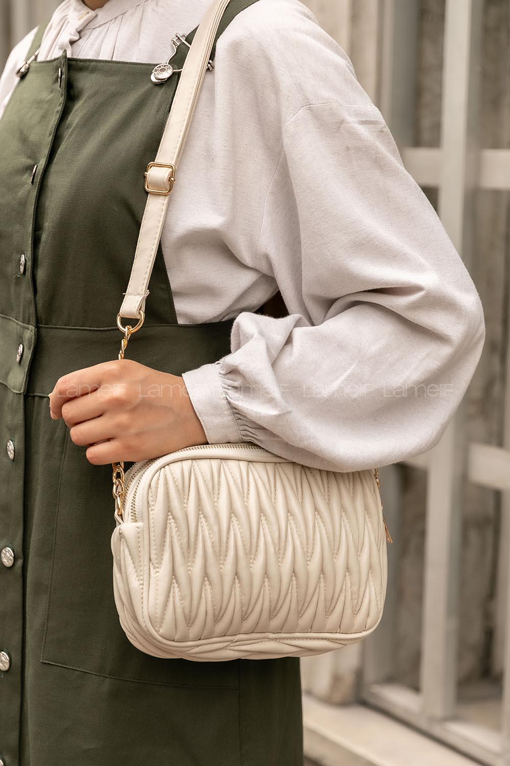 Cream Buckle Skin Hand Bag Bag