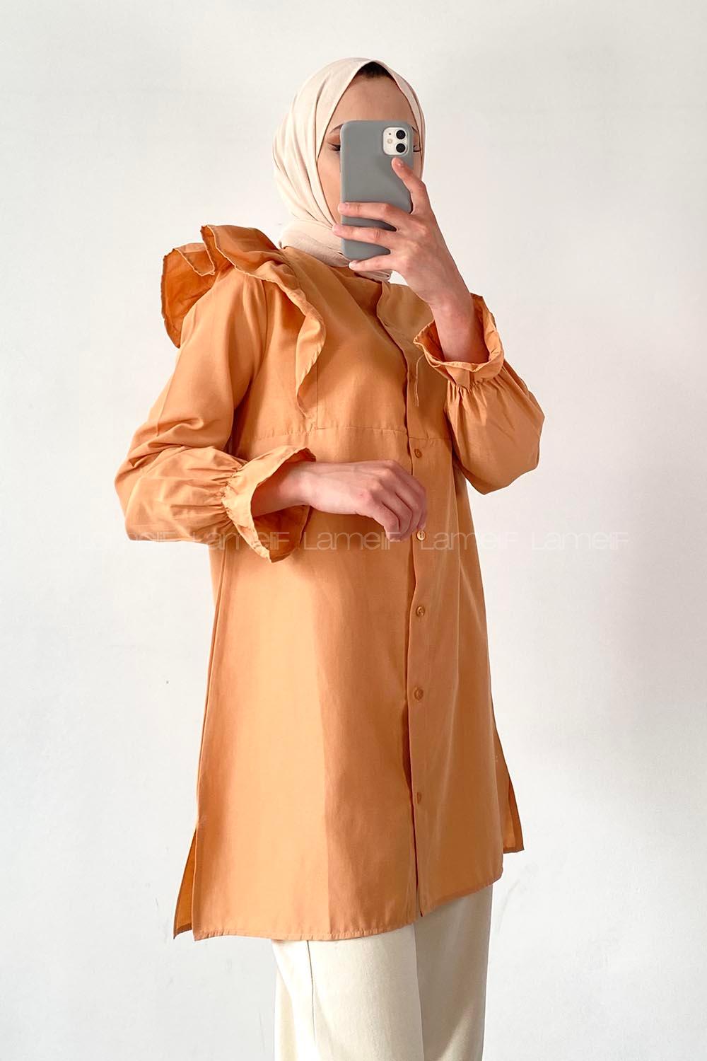 Modalamelif Önü Düğmeli Omuz Fırfır Detaytlı Gömlek Camel