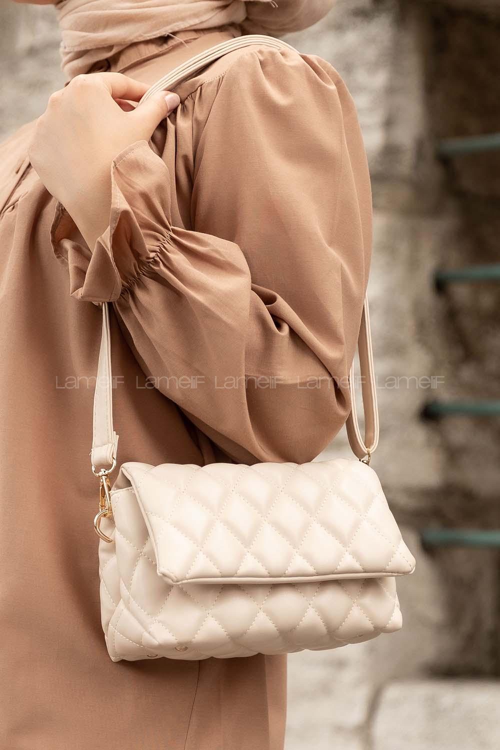 Lamelif Kapak Kilitli Kapitone Çanta Krem