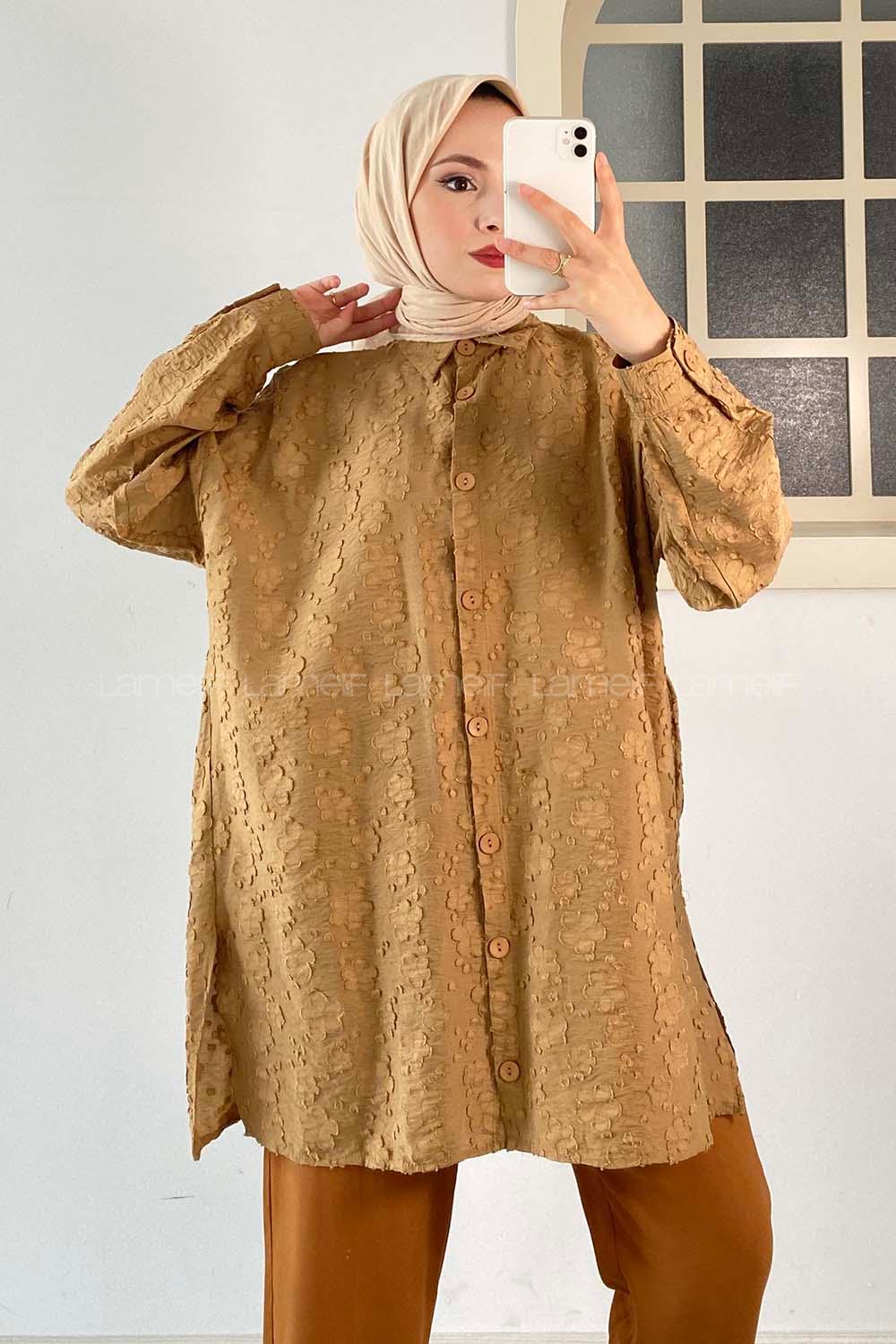 Modalamelif Önü Kısa Arkası Uzun Çiçek Motifli Jakarlı Gömlek Camel