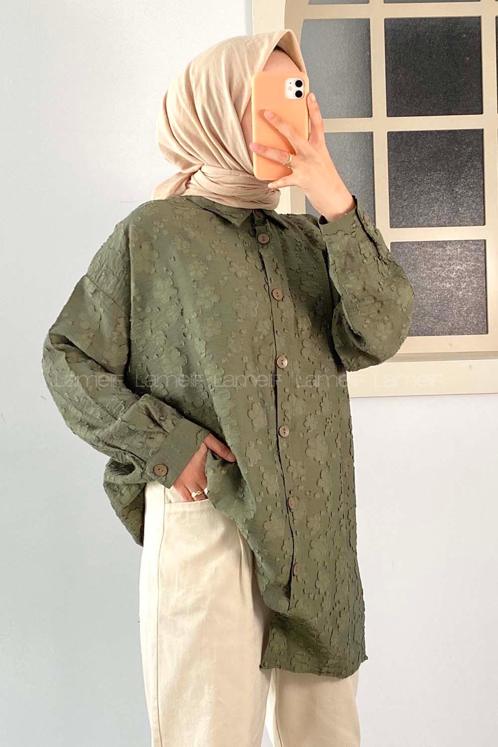 Modalamelif Önü Kısa Arkası Uzun Çiçek Motifli Jakarlı Gömlek Haki