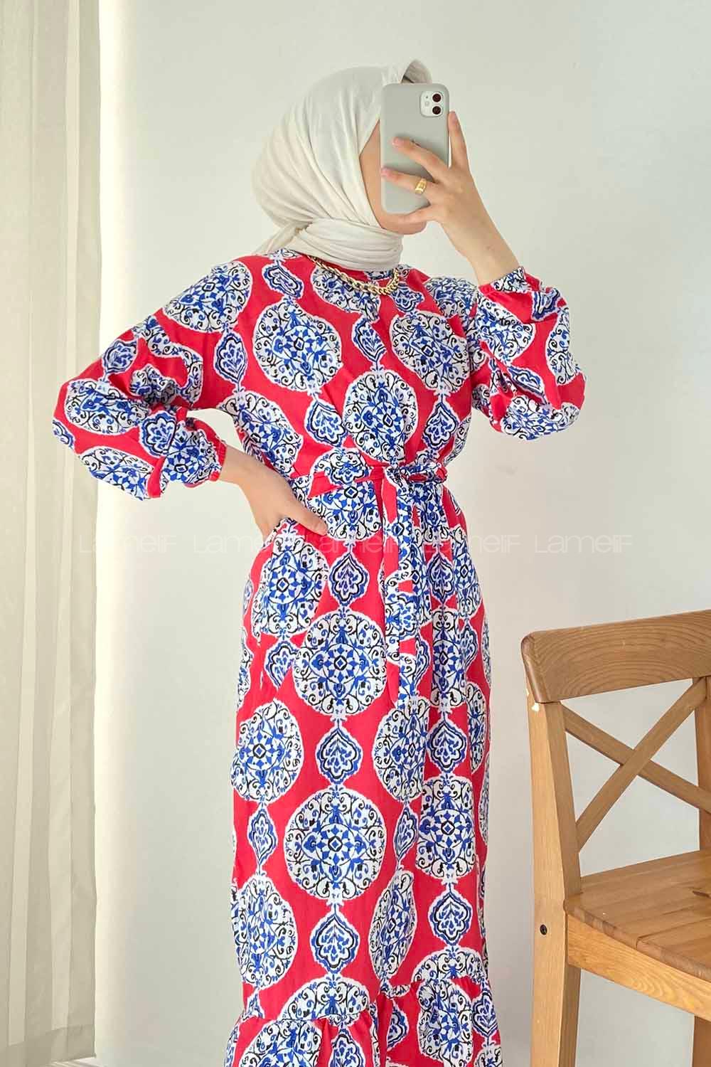 Modalamelif Bisiklet Yaka Kilim Desen Beli Kuşaklı Fırfırlı Elbise  Kırmızı