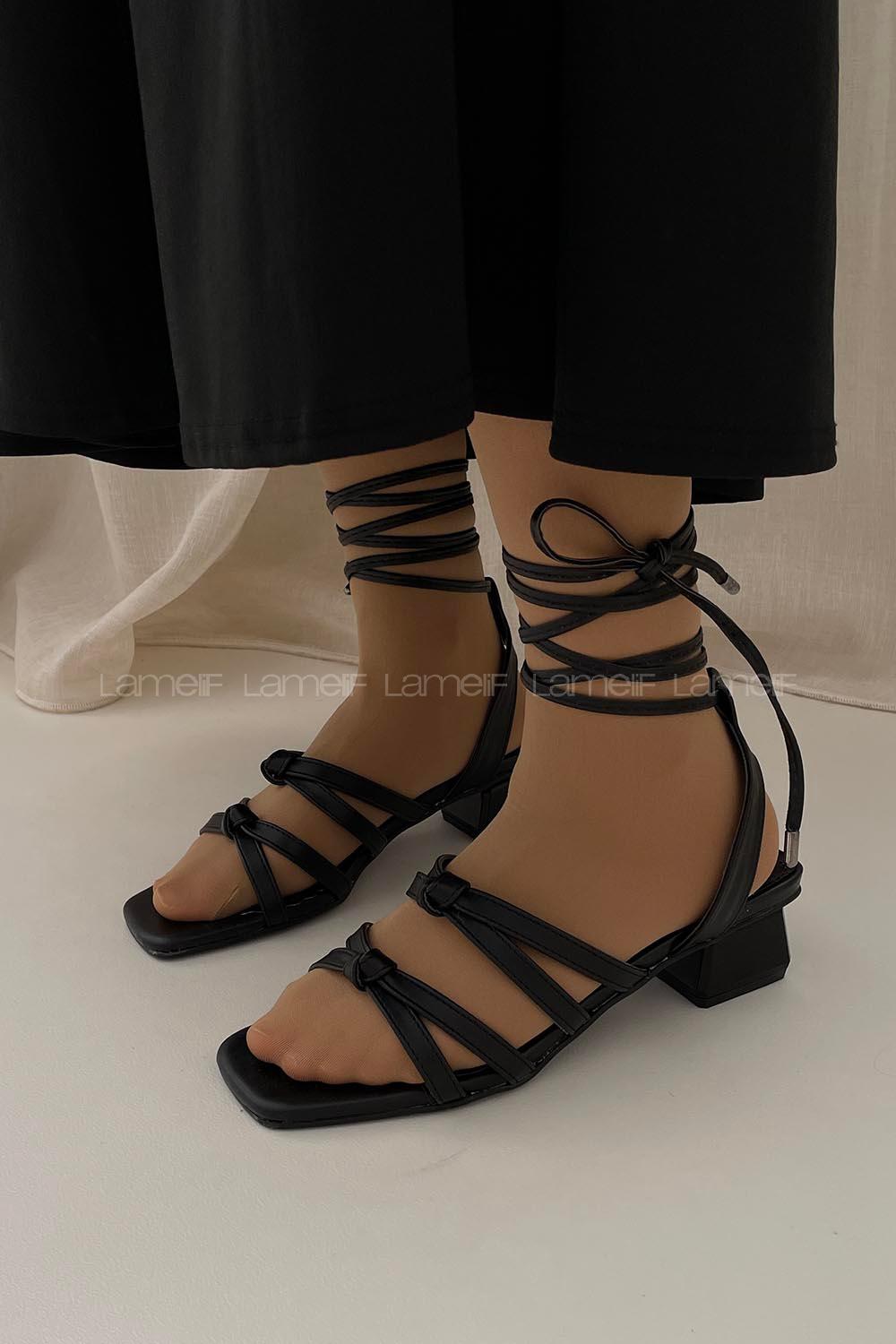 Modalamelif Kadın Topuklu Küt Burun Bilekten Bağlamalı Sandalet Siyah