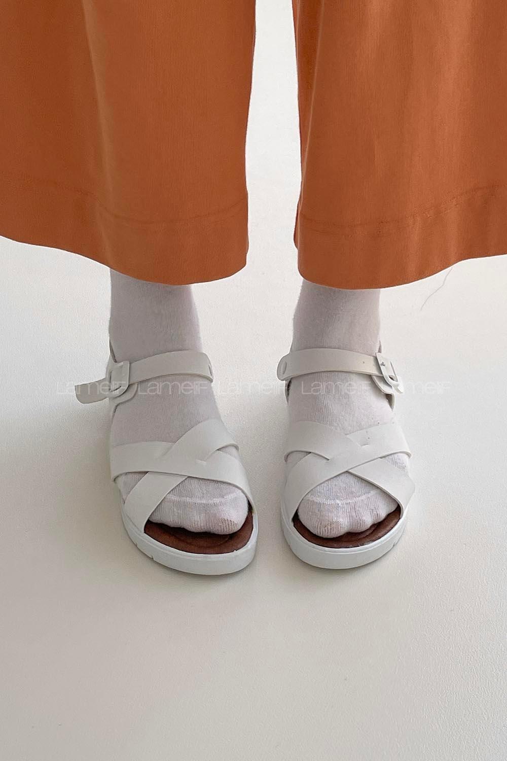 Modalamelif  Toka Kemer Model Sandalet Beyaz