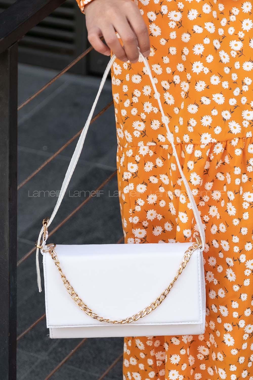 Lamelif Düz Kapaklı Çapraz Zincir Askılı Beyaz