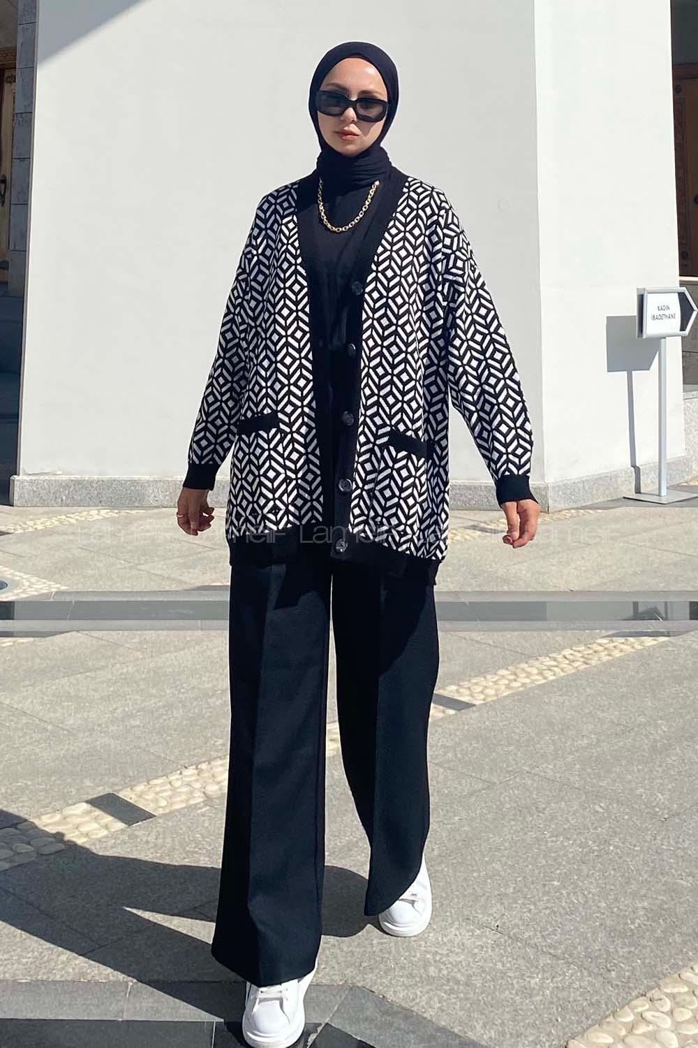 Modalamelif Çift Cepli Renk Garnili Desenli Triko Hırka Siyah-Beyaz