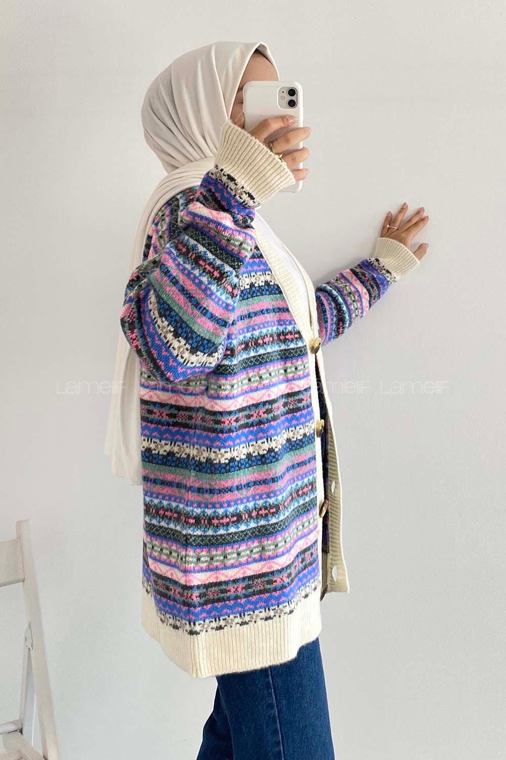 Modalamelif Önü Boydan Düğmeli Kilim Desenli Triko Hırka Çokrenkli