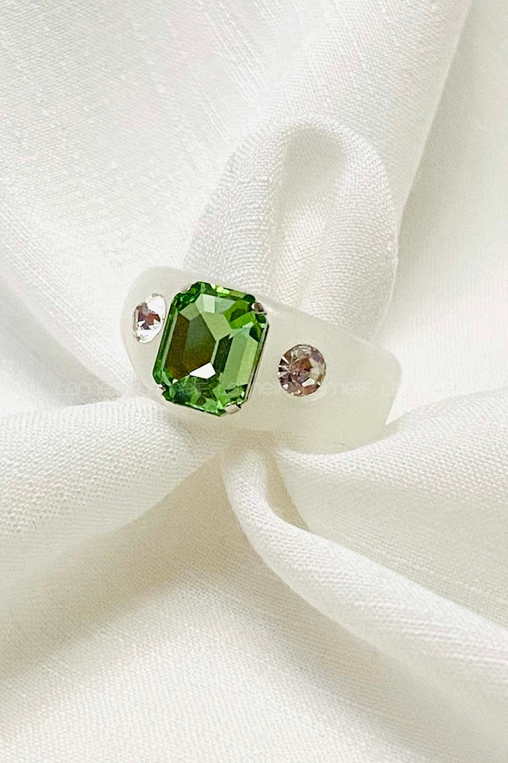 Modalamelif Beyaz Akrilik Yüzük