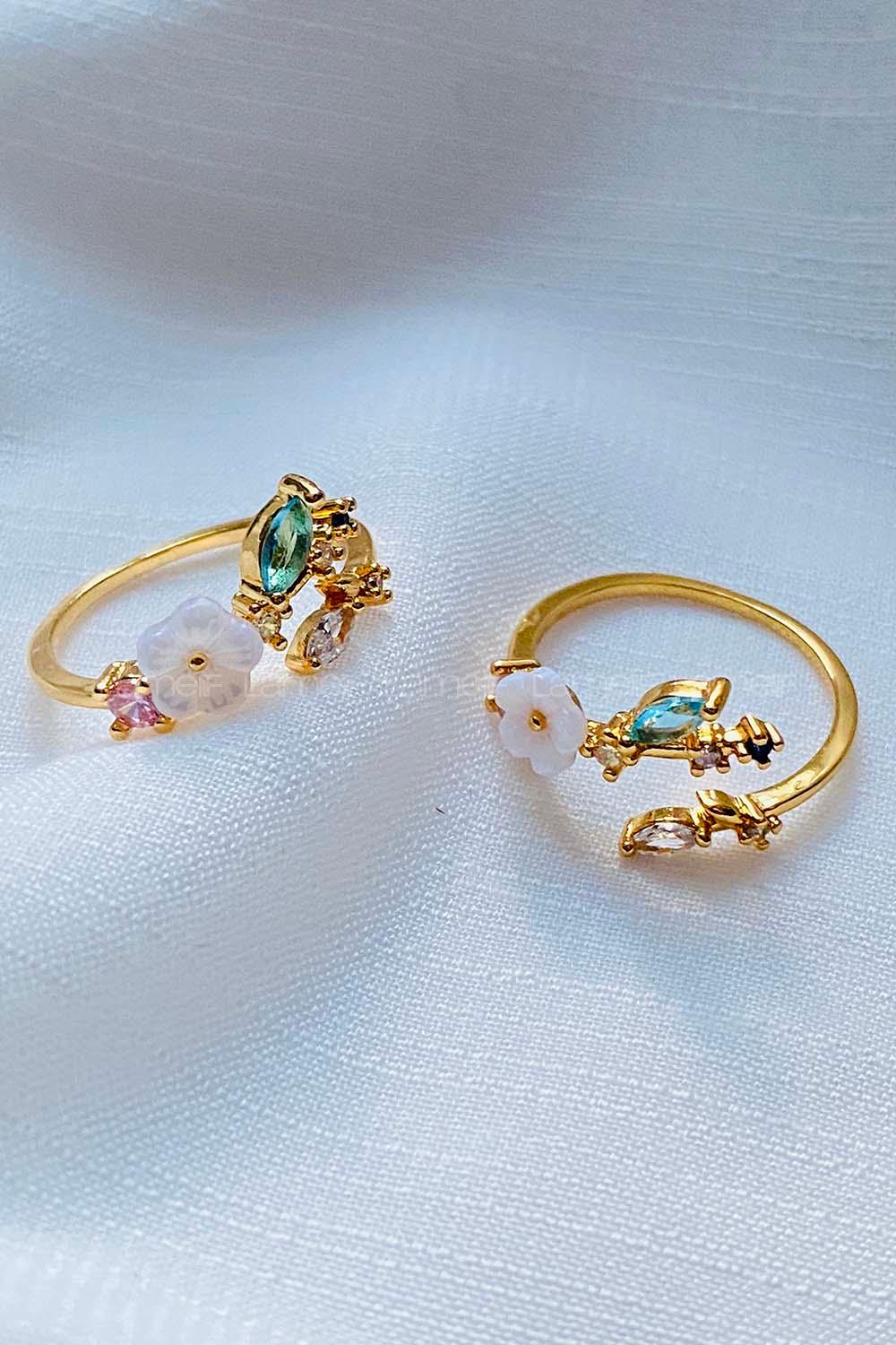 Modalamelif Beyaz Çicek Detaylı Yüzük