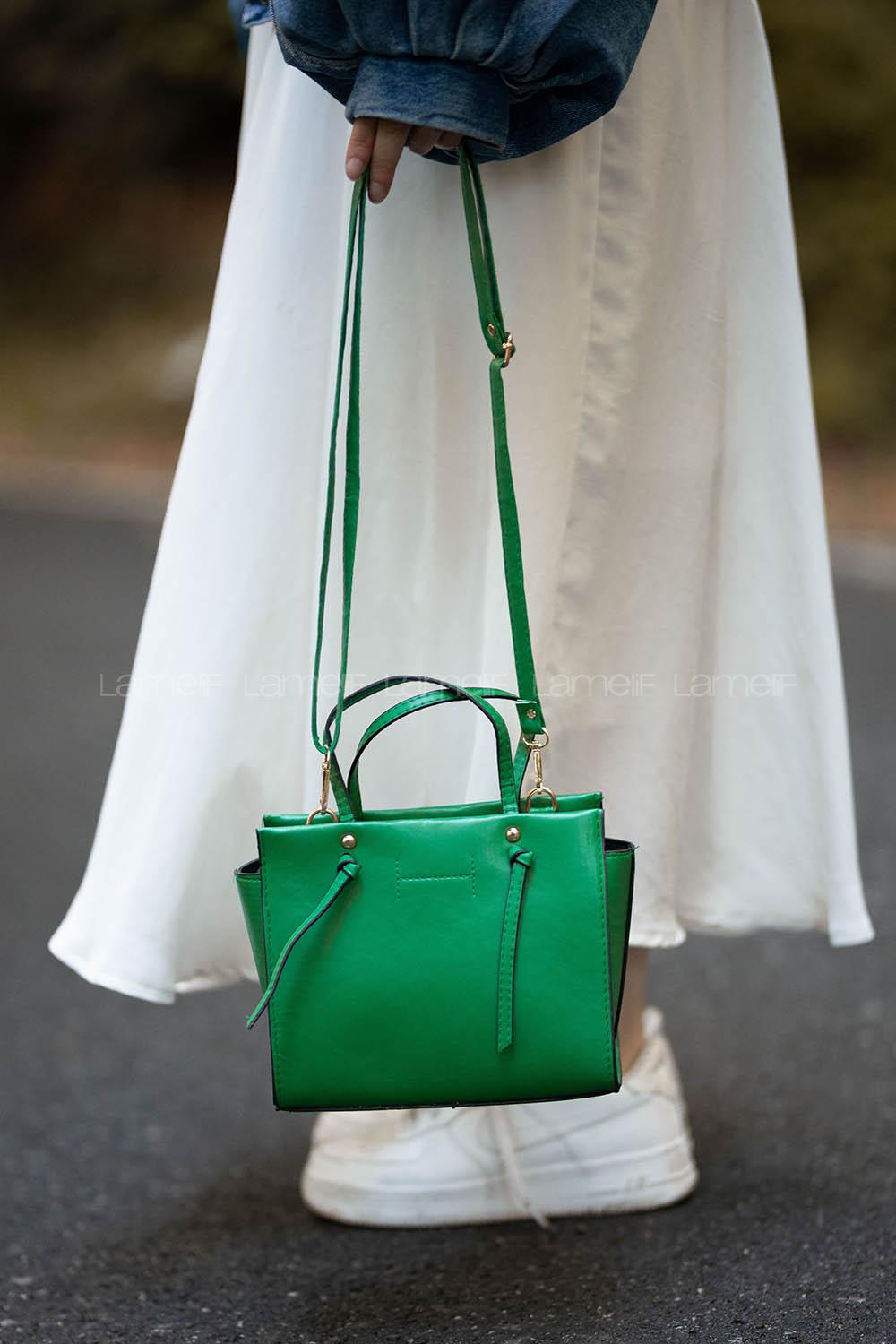 Lamelif Deri Görünümlü Püskül Detay Çanta Yeşil