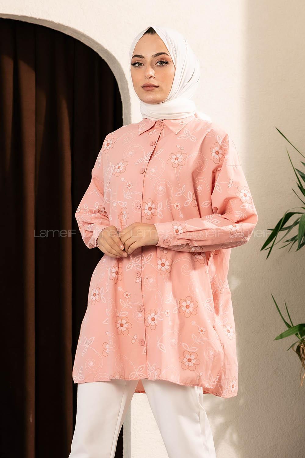 Modalamelif Önü Boydan Düğmeli Çiçek Desenli Yırtmaçlı Tunik Gömlek Pudra