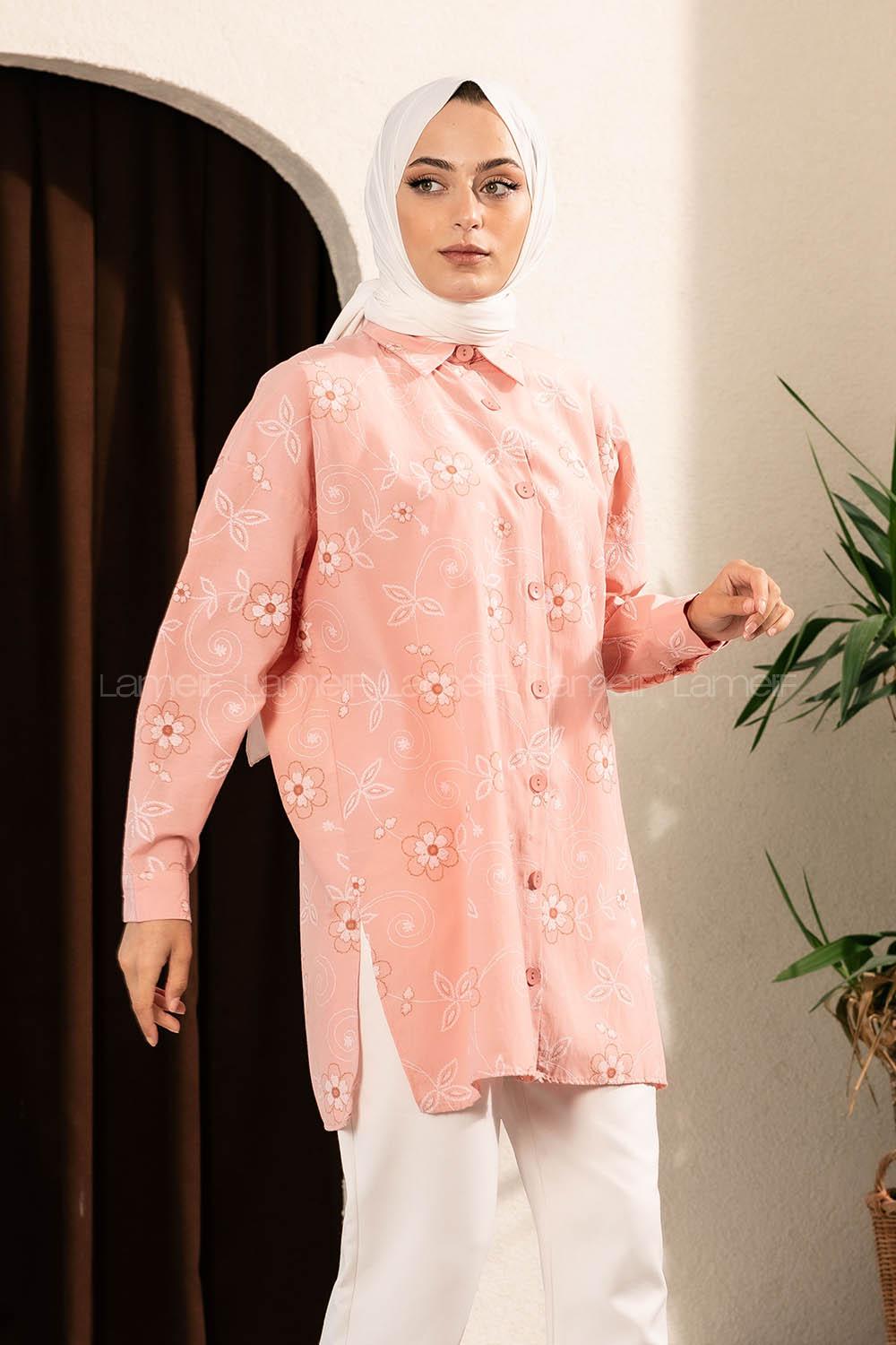 Modalamelif Önü Boydan Düğmeli Çiçek Desenli Yırtmaçlı Tunik Gömlek Pudra