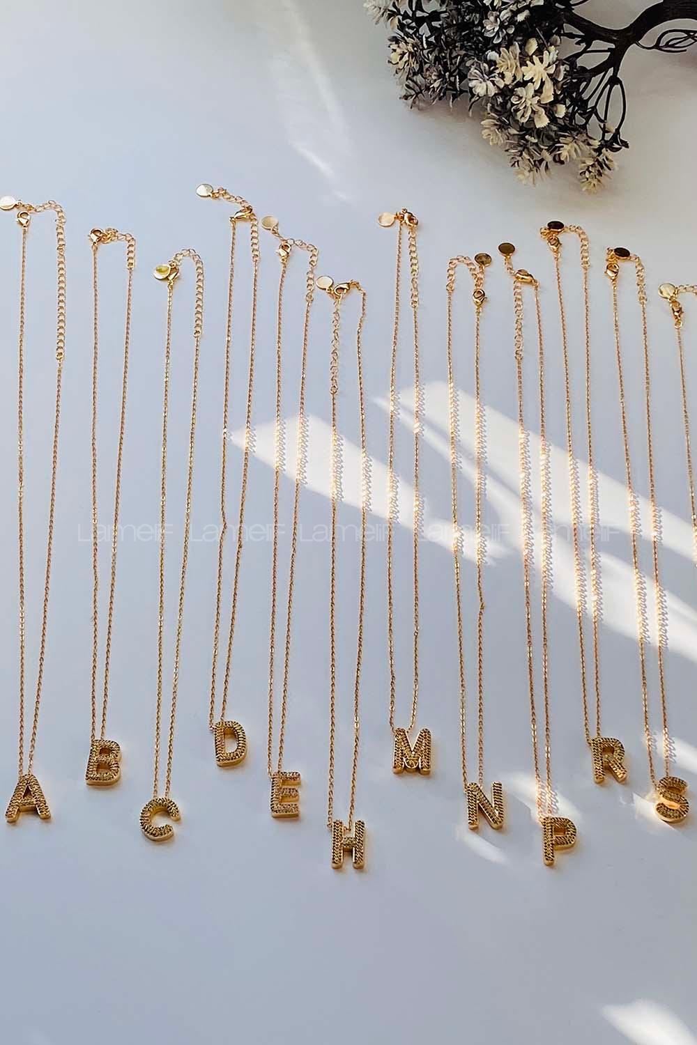 Modalamelif Tombul M Harfli Kolye