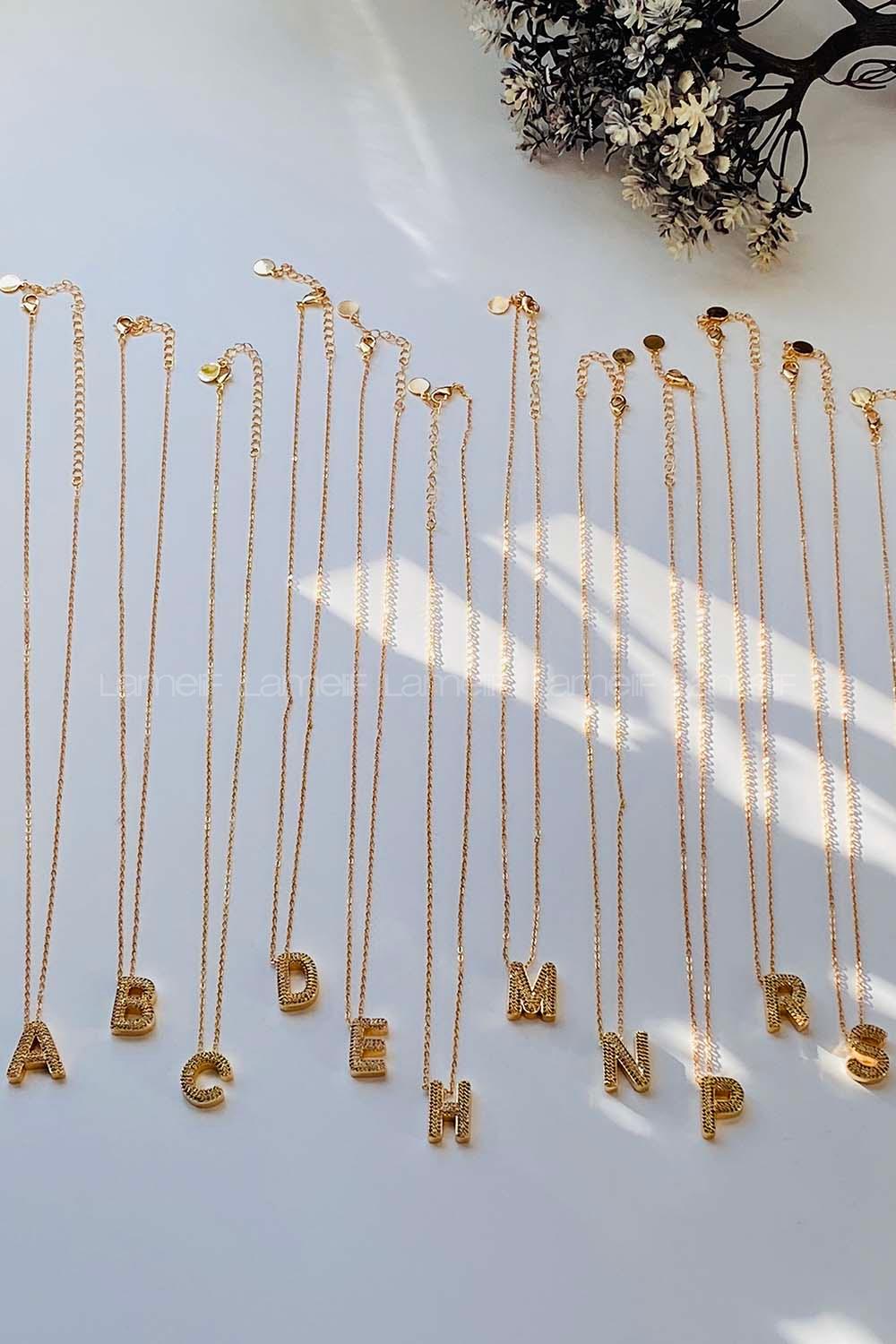 Modalamelif Tombul A Harfli Kolye