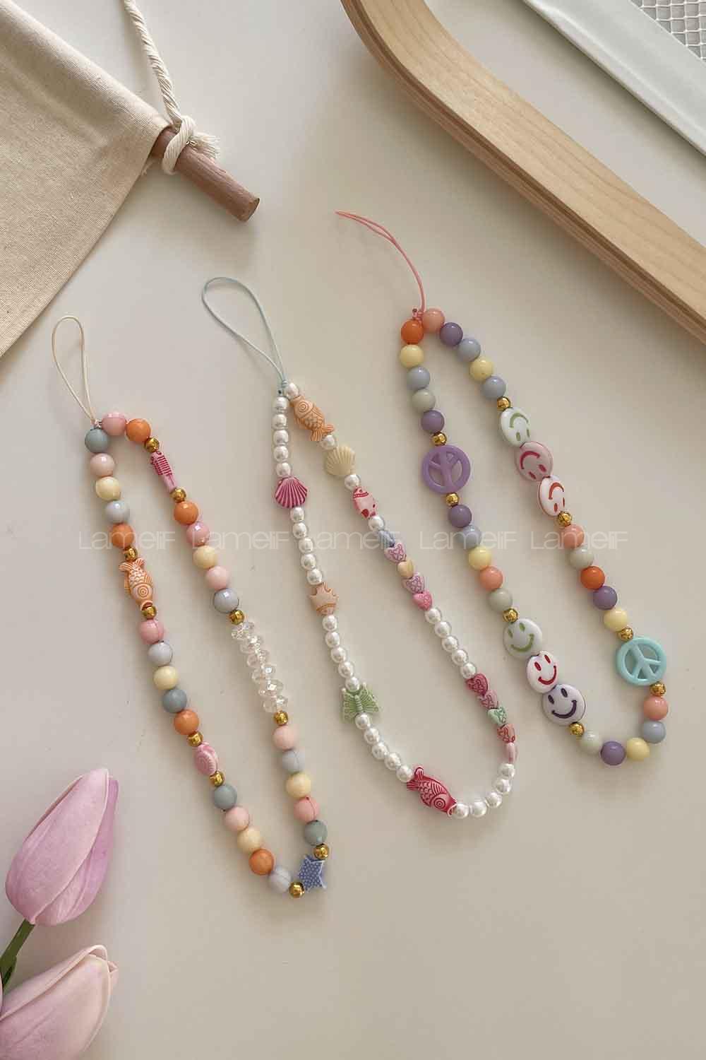 Modalamelif Gülücük Emojili Telefon ipi