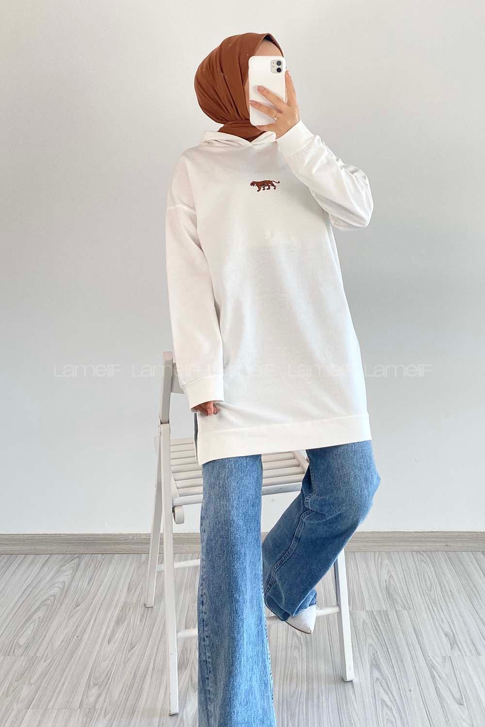 Modalamelif  Kapüşon Detaylı Kaplan Nakışlı Yanı Yırtmaçlı Tunik Ekru