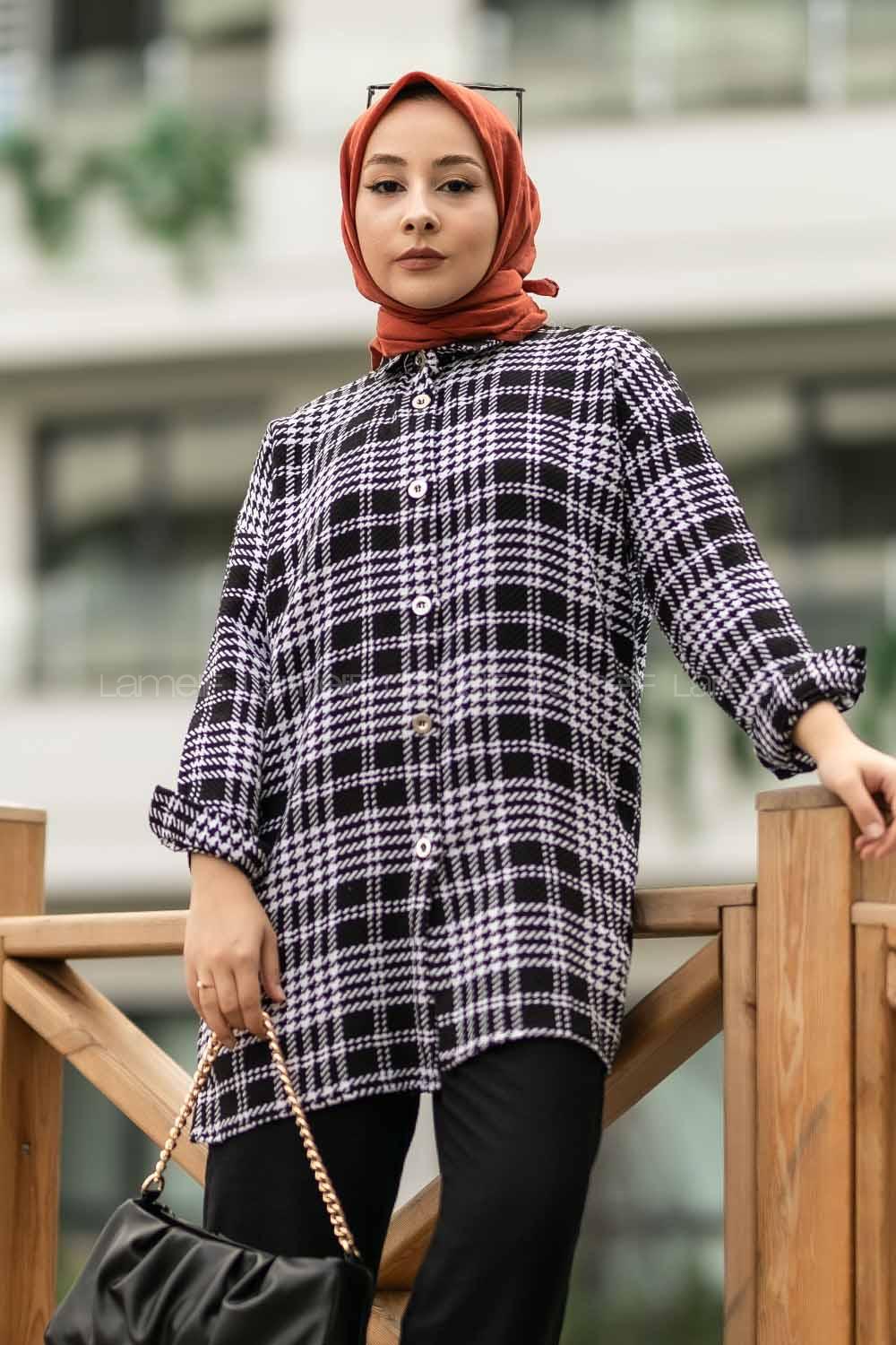 Modalamelif Kare Desenli Boydan Düğme Detaylı Yırtmaçlı Gömlek Siyah