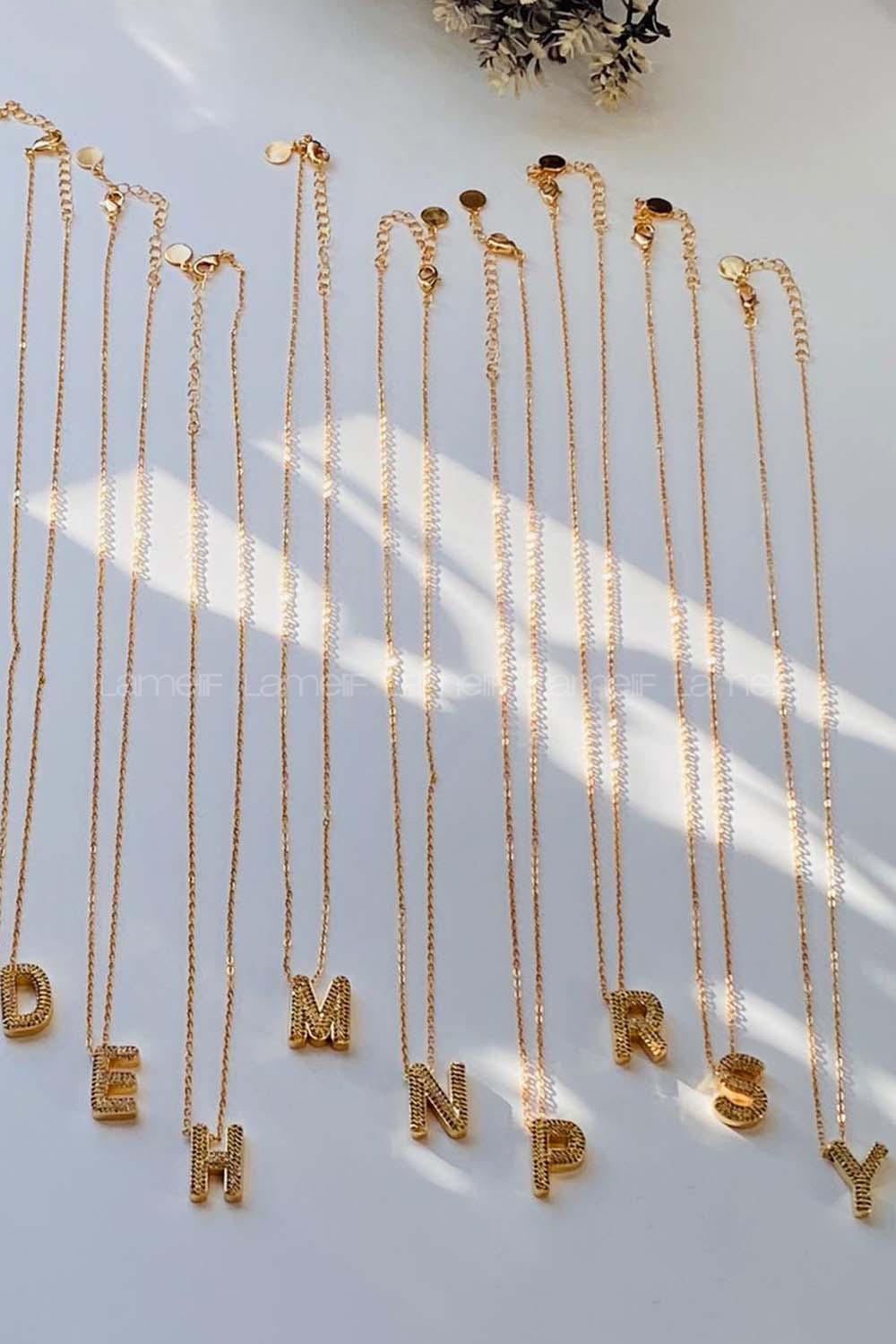 Modalamelif Tombul Y Harfli Kolye