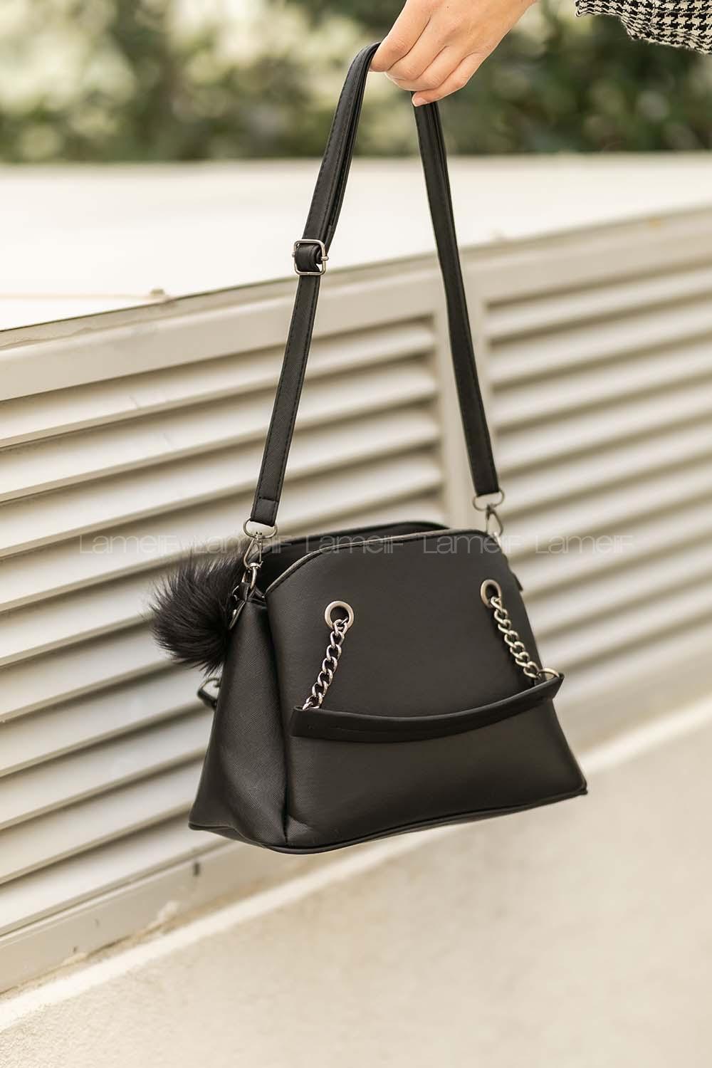 Modalamelif Ponpon Anahtarlıklı Çapraz Çanta Siyah
