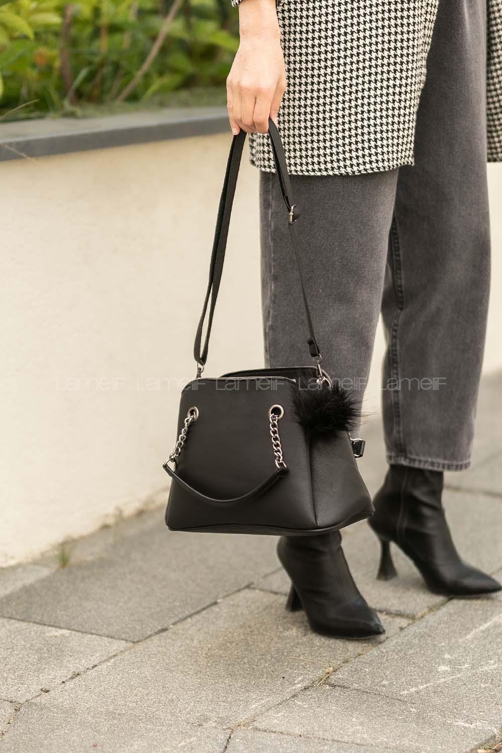 Modalamelif Ponpon Anahtarlıklı Çapraz Çanta Siyah