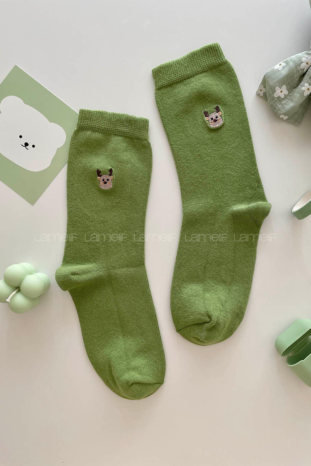 Modalamelif Figürlü Nakış İşlemeli Soket Çorap Yeşil