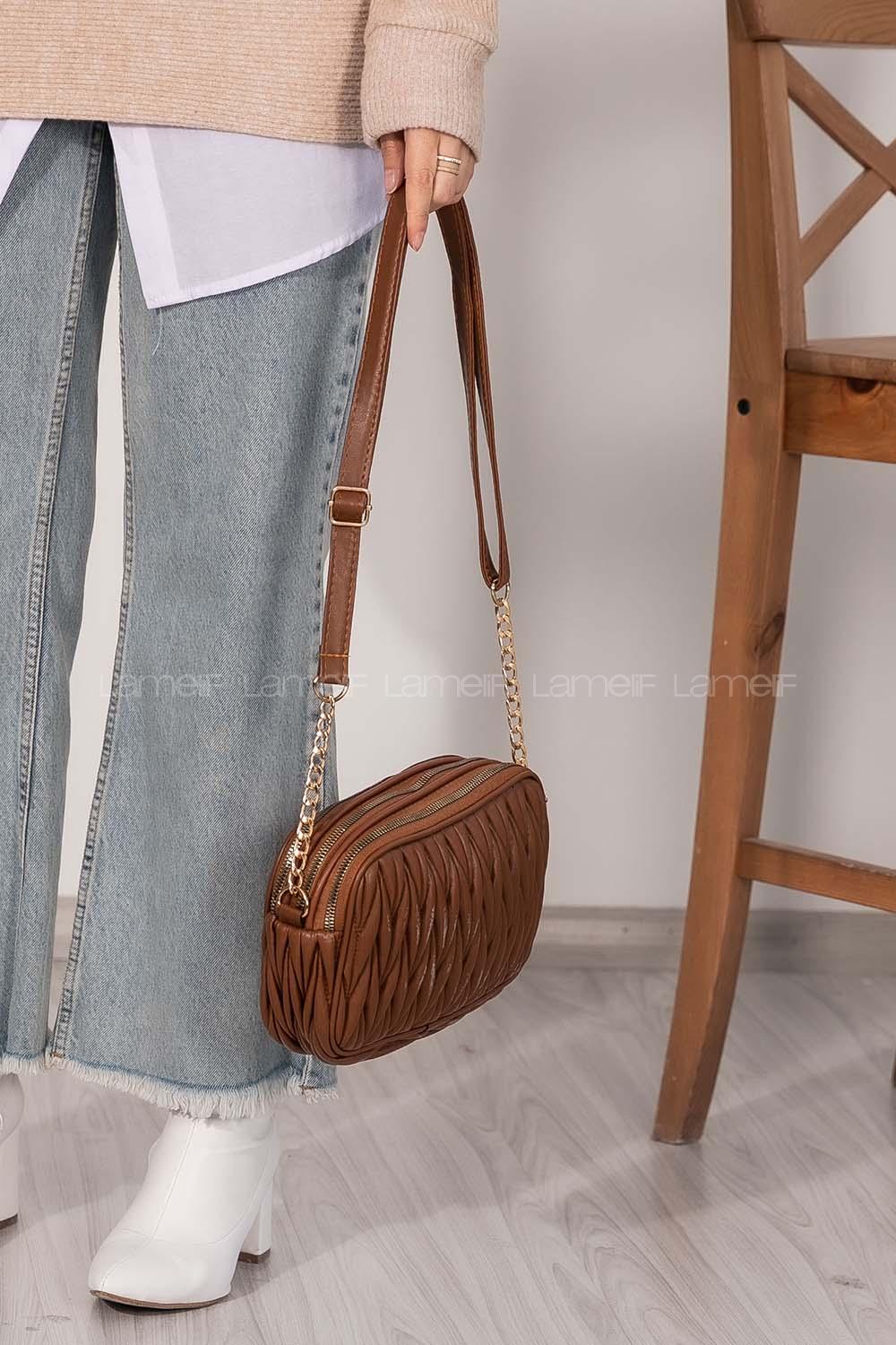 Lamelif Kadın Çok Bölmeli Kapitone Çapraz Çanta Kahverengi