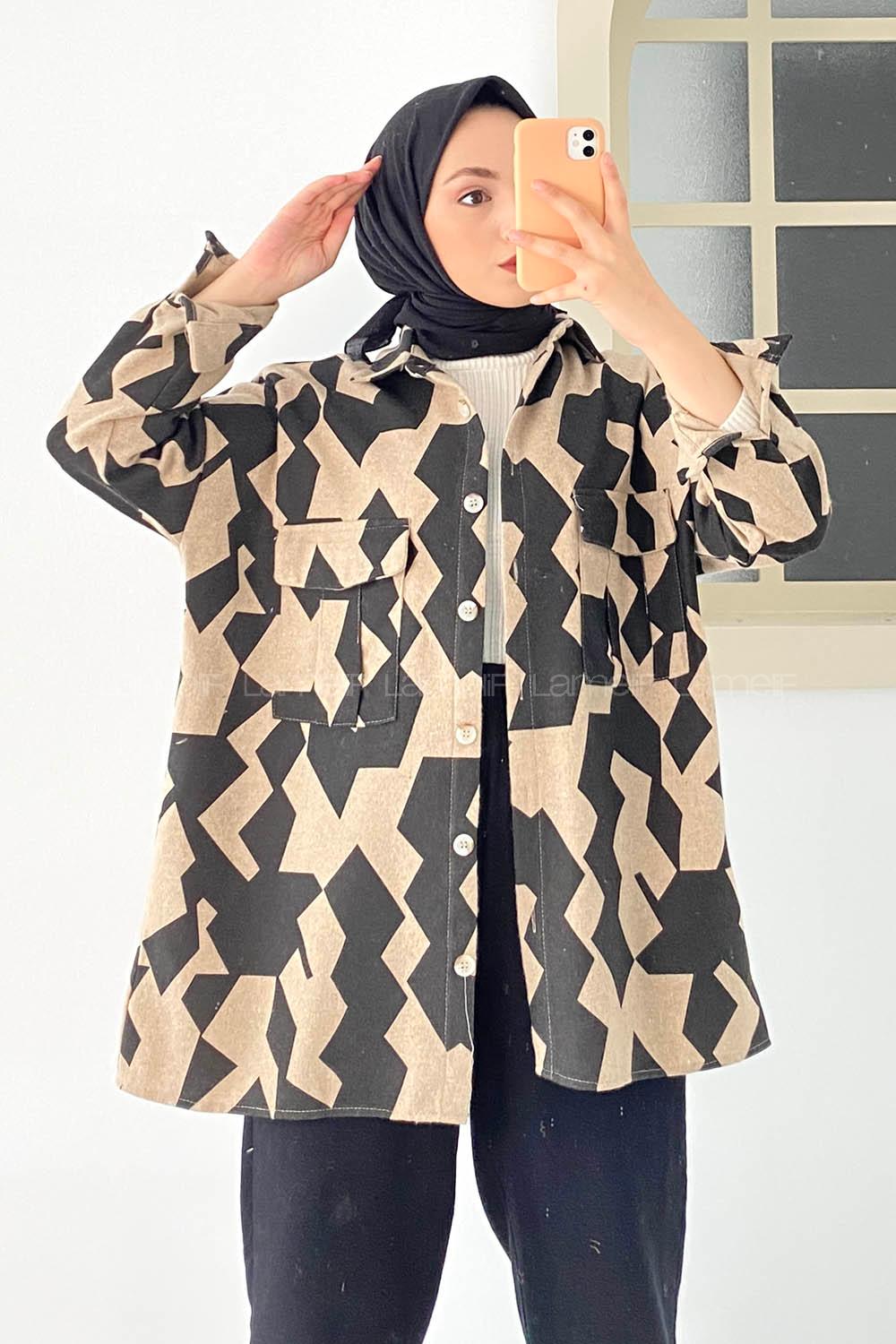 Düğmeli Çift Kapak Cepli Geometrik Desen Gömlek Bej-Siyah