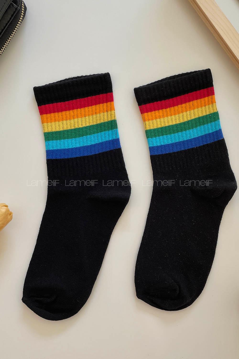 Modalamelif Gökkuşağı Renkler Çizgili Siyah Soket Çorap