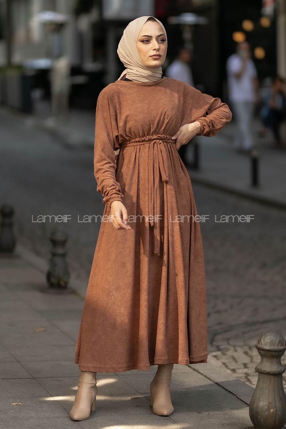 Modalamelif Kol ve Beli Büzgü Detaylı Kuşaklı Elbise Acıkahve
