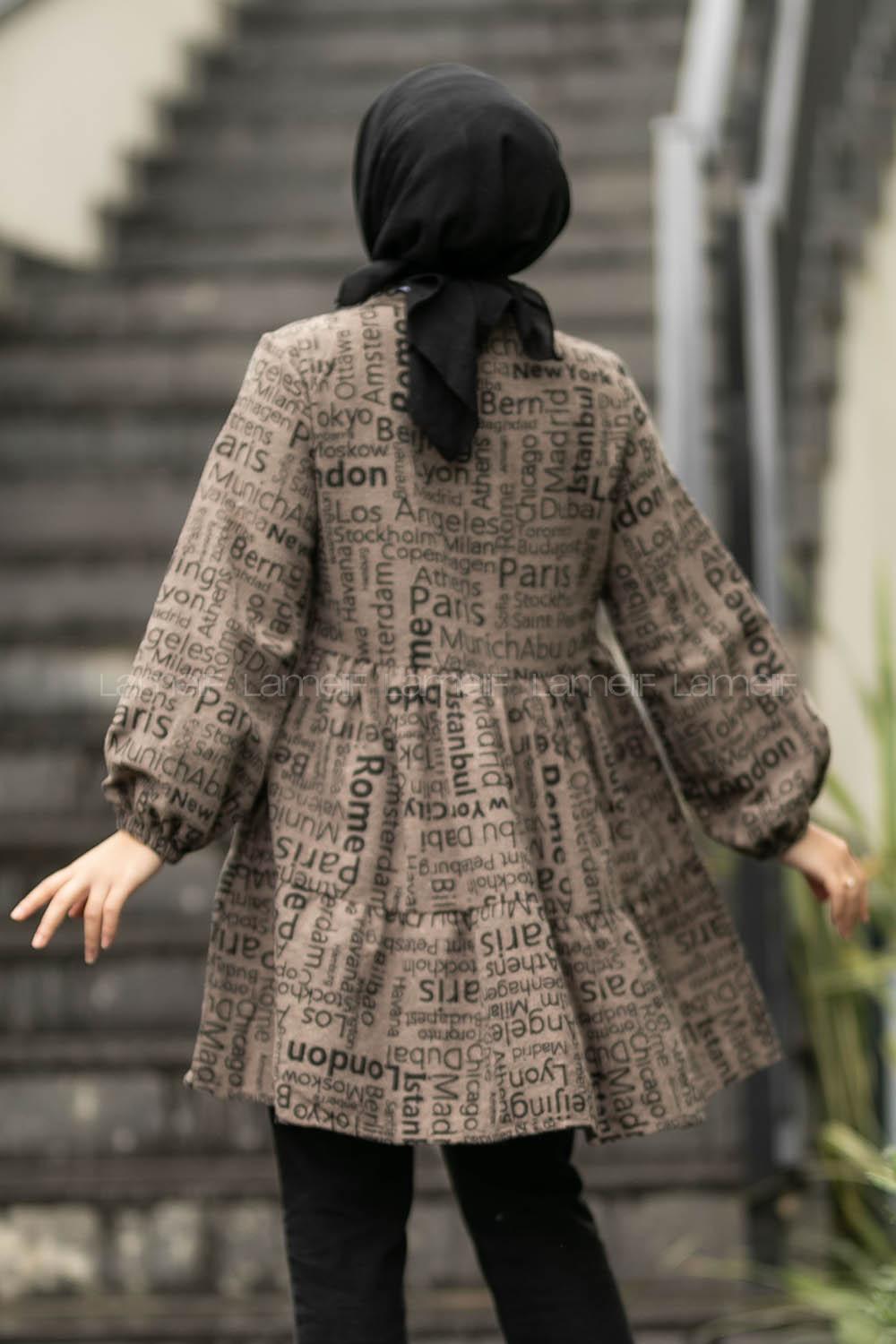 Modalamelif Önü Boydan Düğmeli Yazı Baskılı Fırfırlı Tunik Softkahve