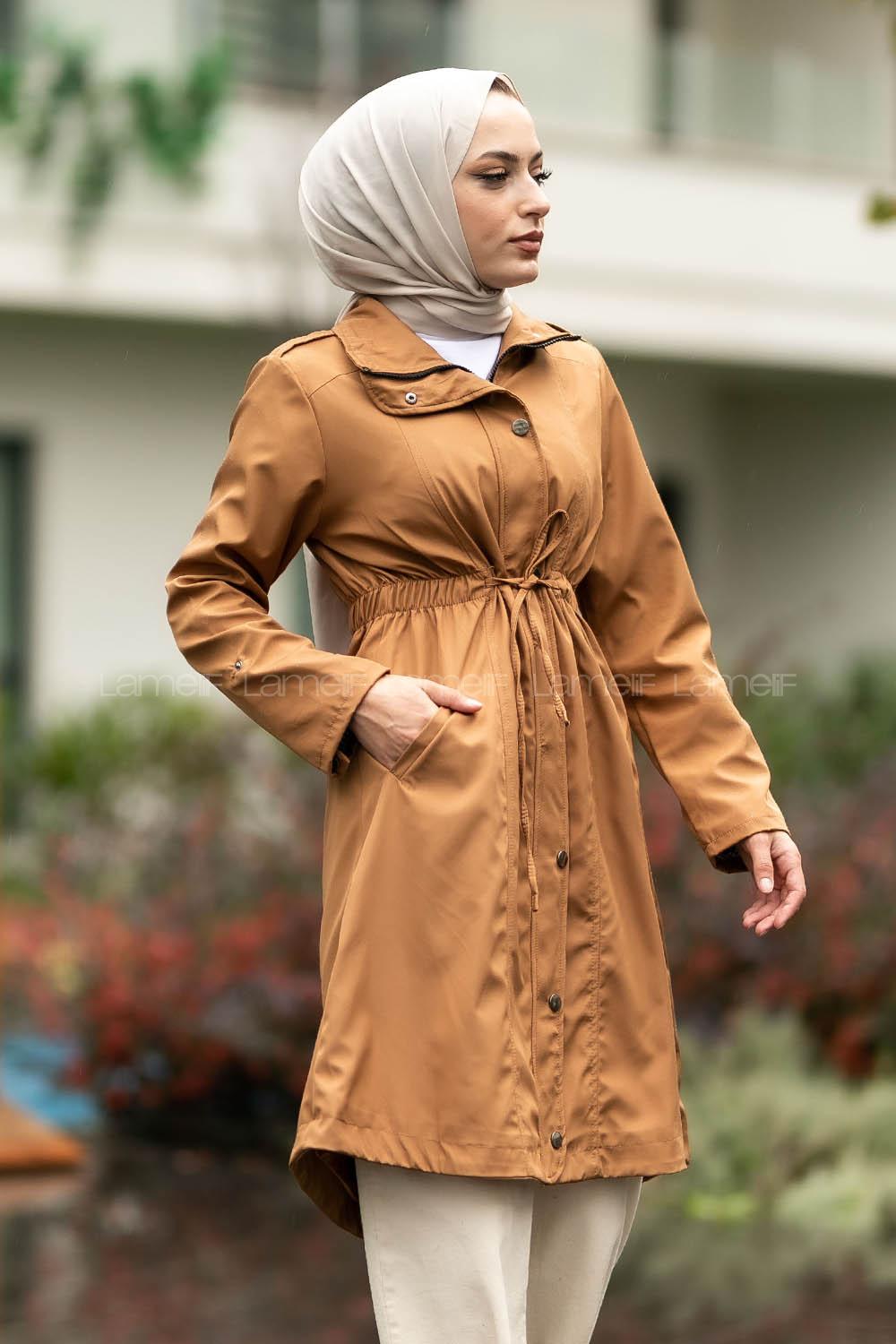 Modalamelif Önü Çıtçıt Düğmeli Beli Lastili Detaylı Çift Cepli Mont Camel