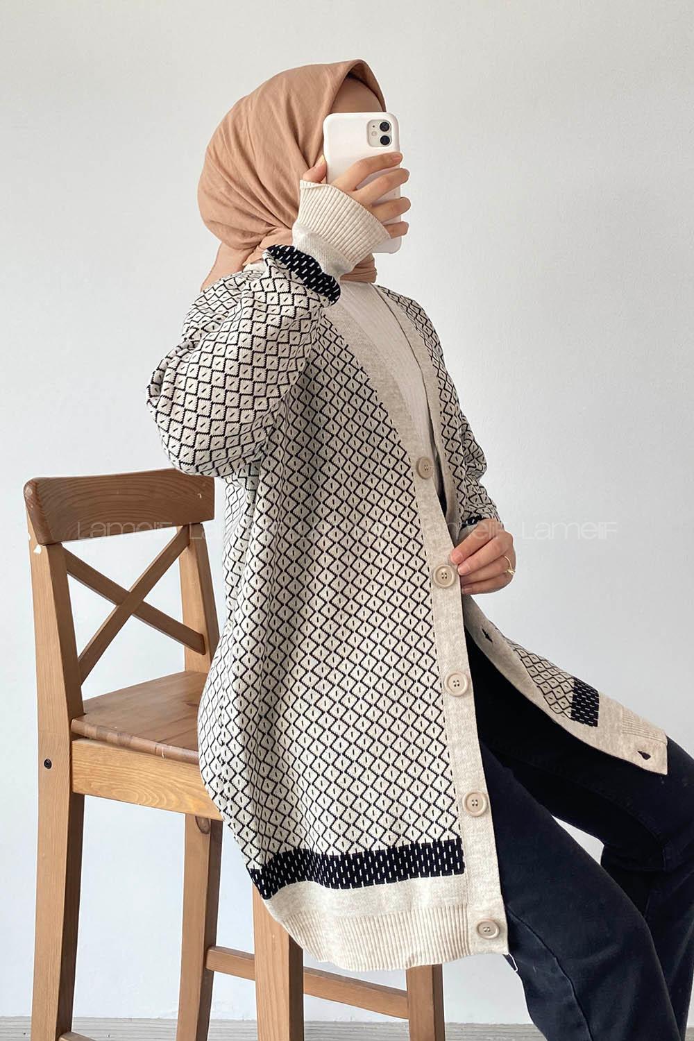 Modalamelif V Yaka Önü Düğmeli Mini Kare Desenli Hırka Taşrengi