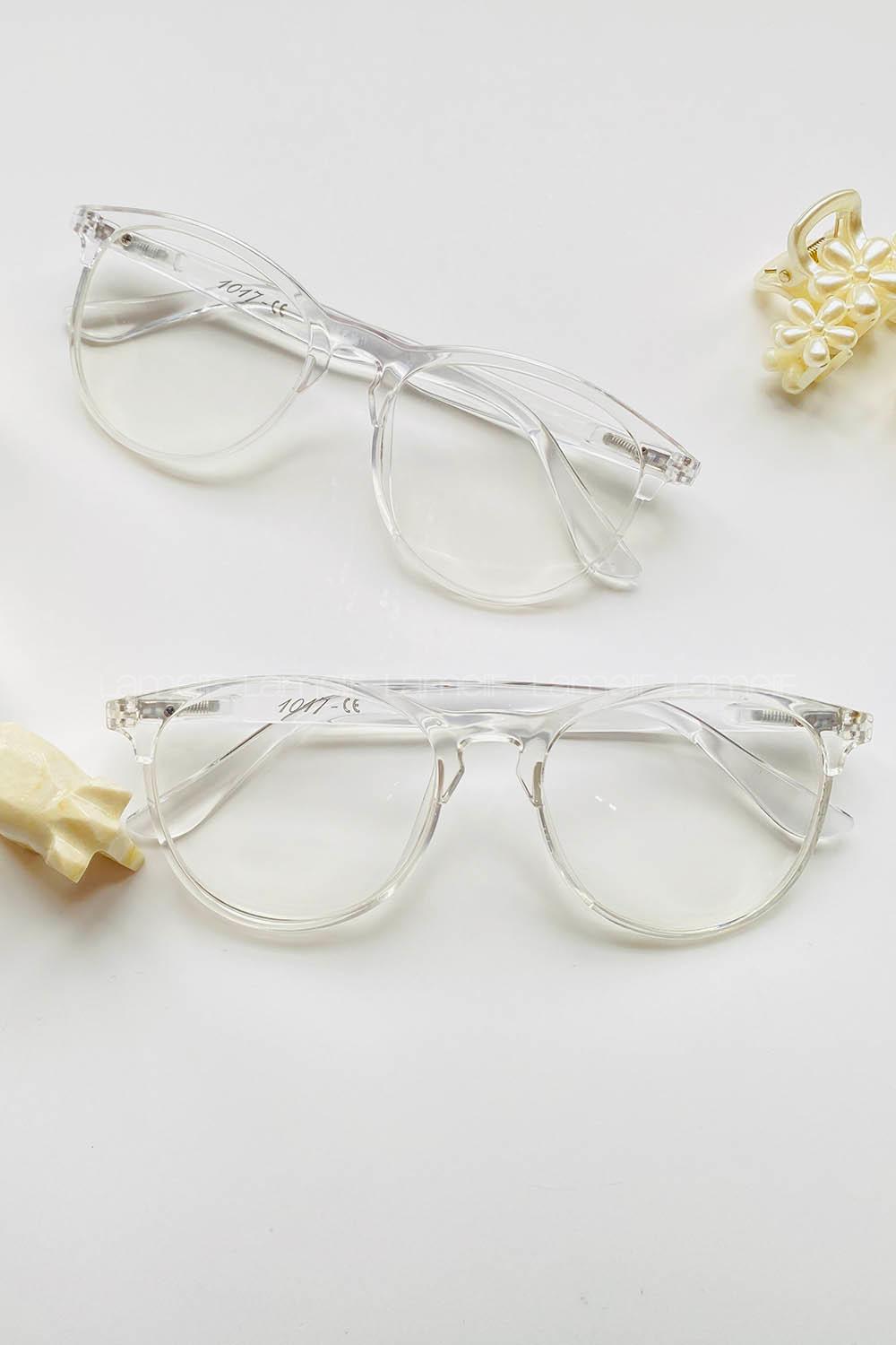 a Şeffaf Güneş Gözlüğü