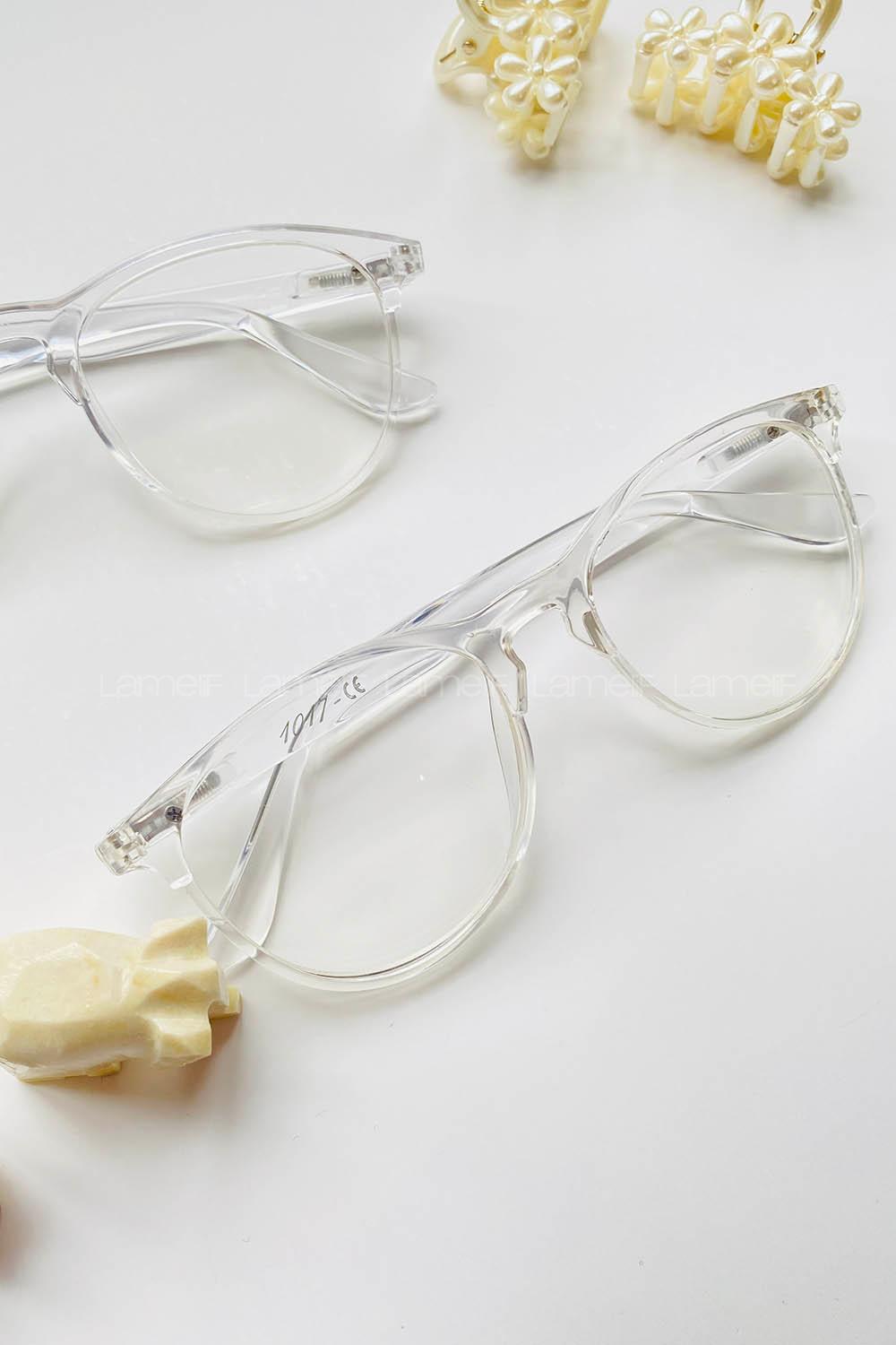 a Şeffaf Güneş Gözlüğü