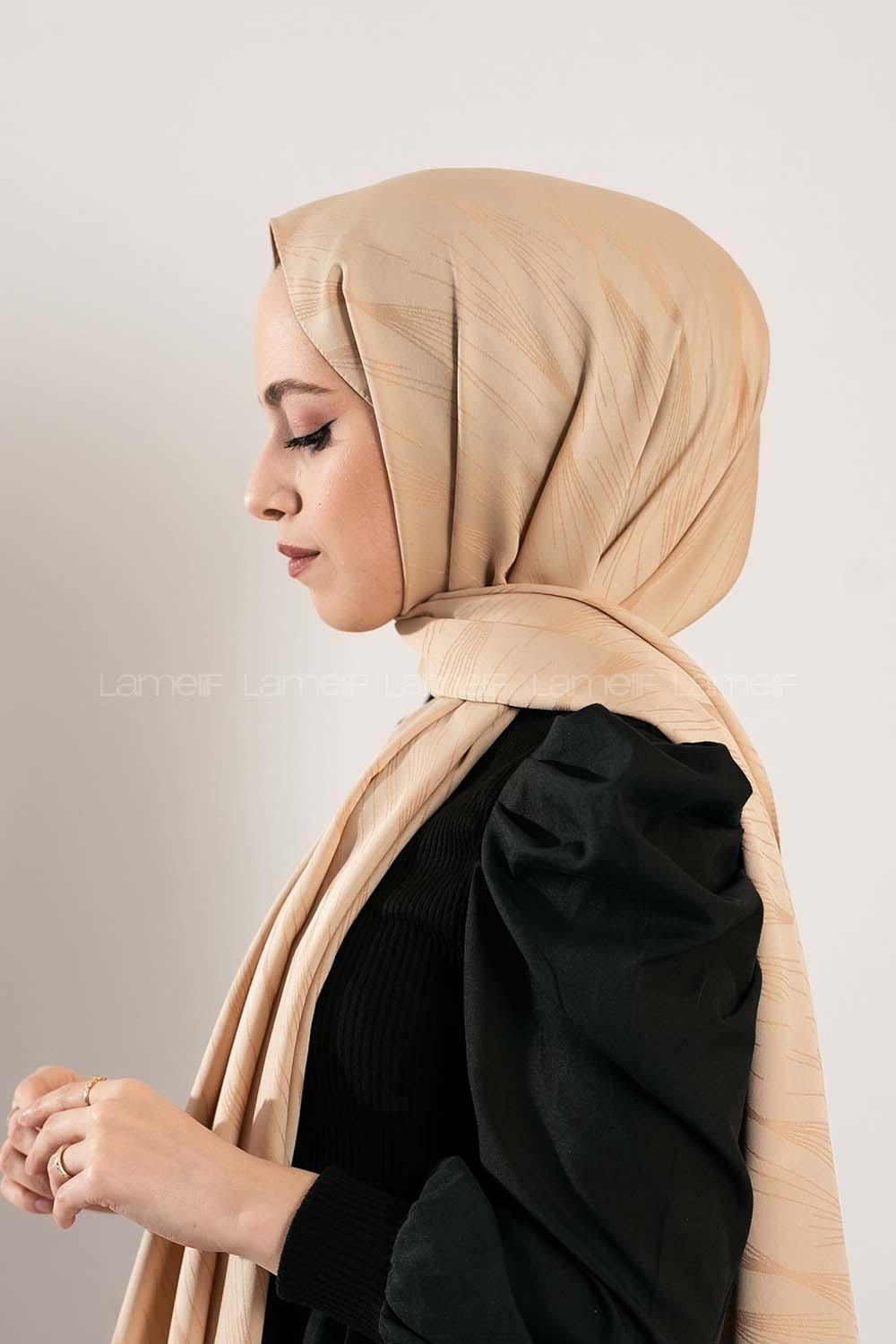 Modalamelif Çizgisel desenli  İpeksi Jakarlı Şal Bej