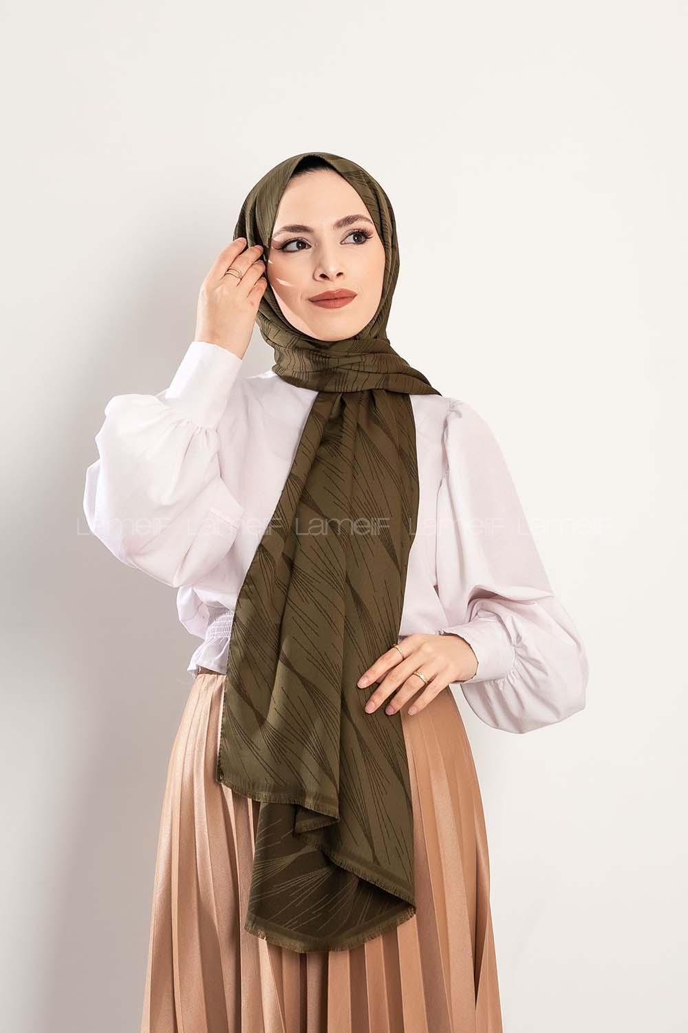 Modalamelif Çizgisel desenli  İpeksi Jakarlı Şal Haki