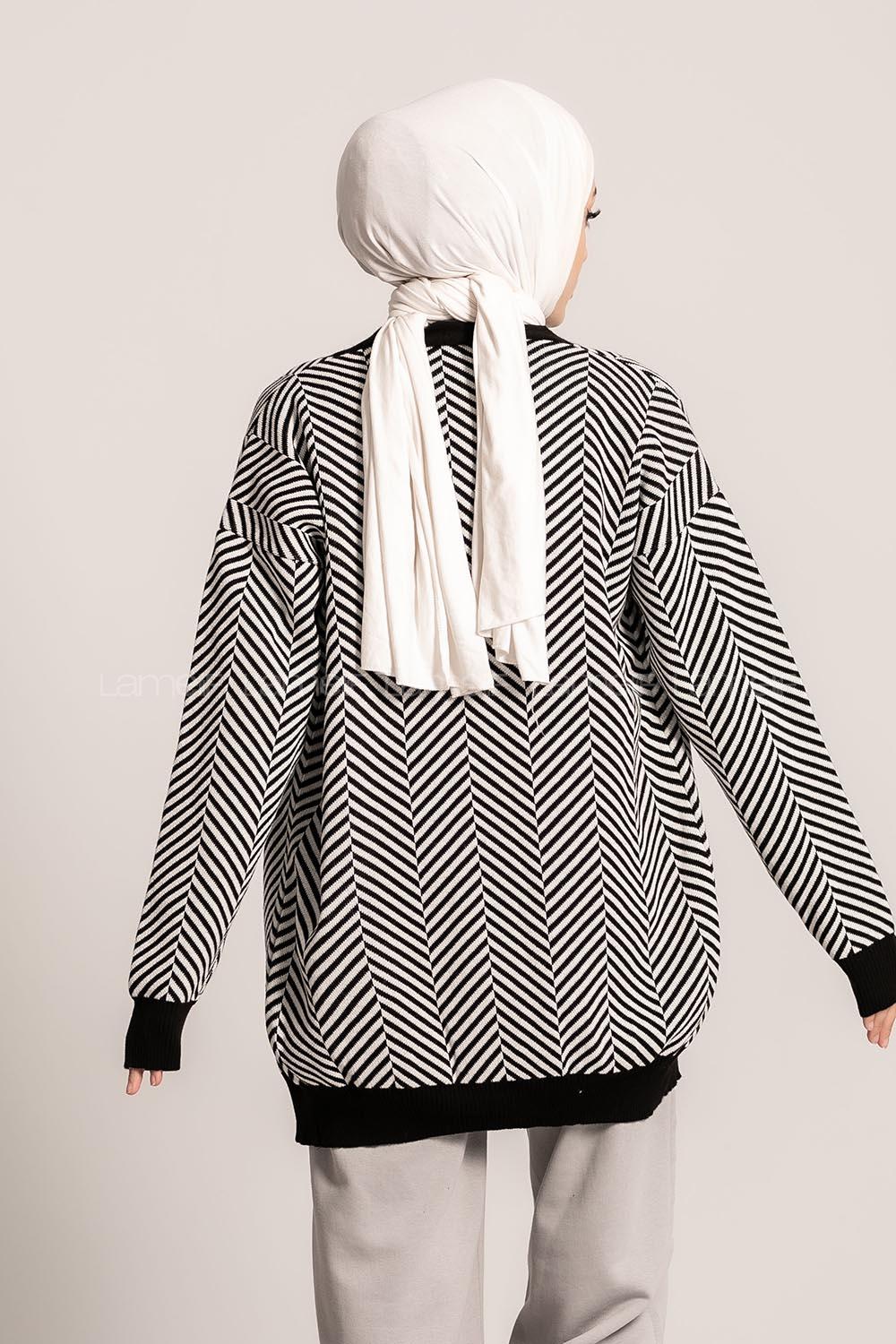 Modalamelif V Yaka Önü Düğmeli Şerit Desenli Hırka Siyah