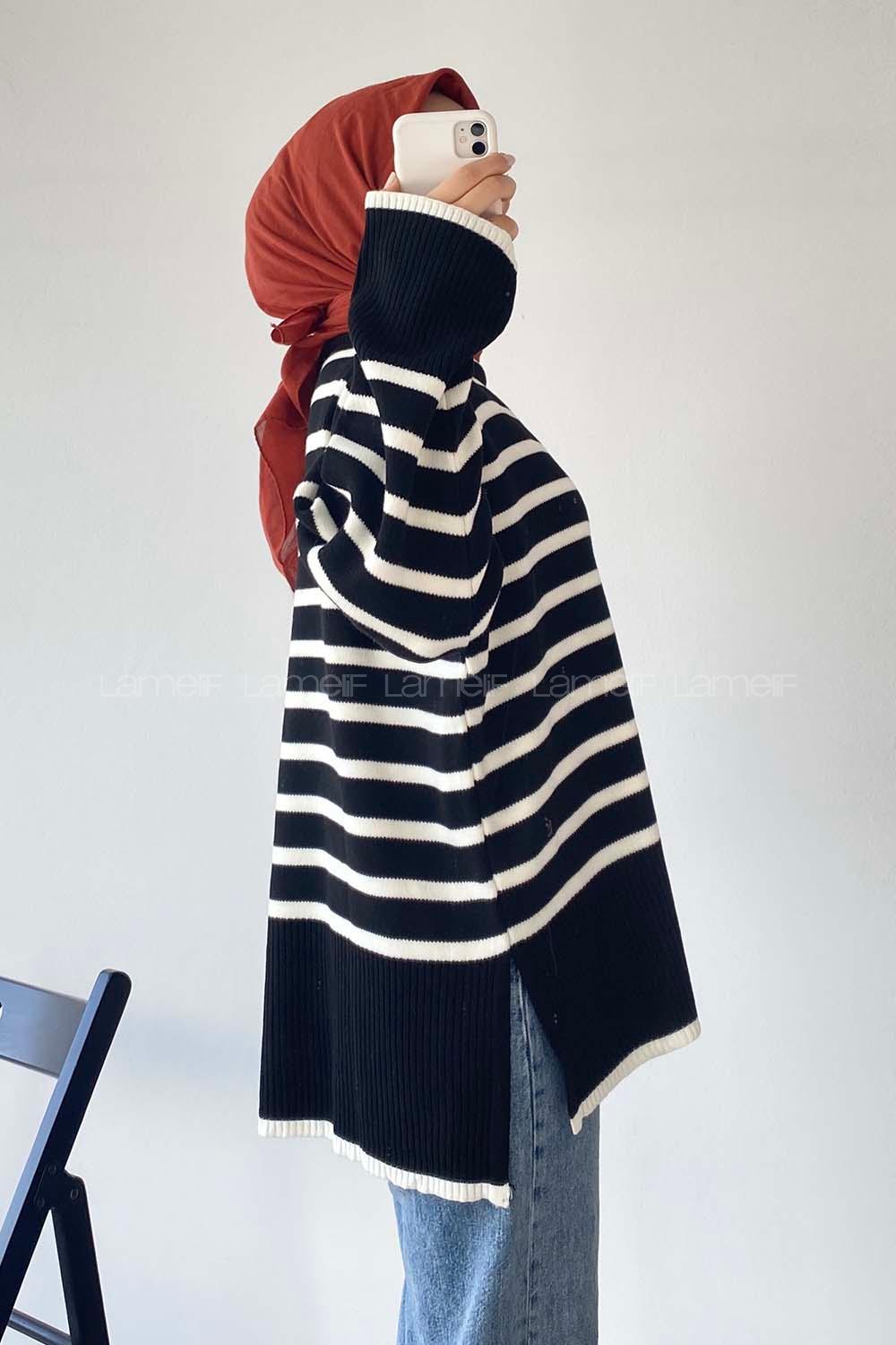 Modalamelif Balıkçı Yaka Çizgi Desenli Yırtmaçlı Triko Kazak Siyah