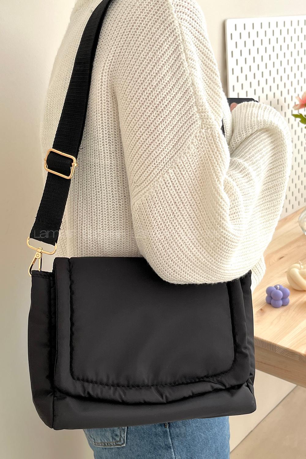 Black Buckle Skin Hand Bag Bag