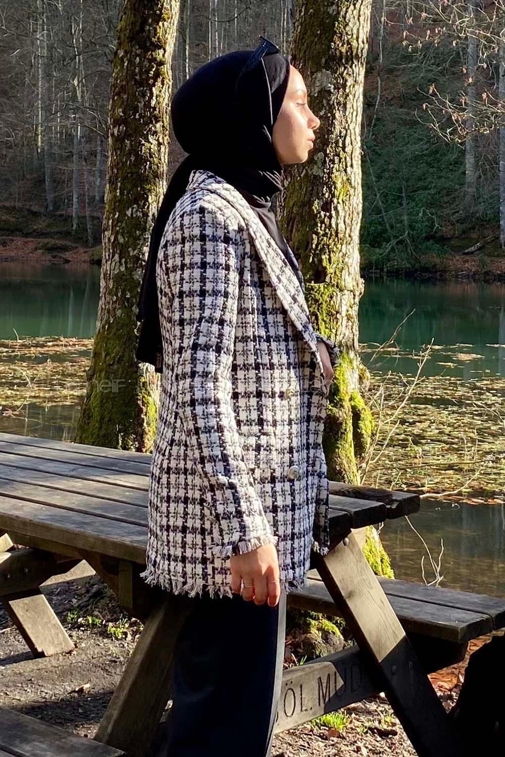 Modalamelif Tüvit Çeket Püskül Detaylı Beyaz-Siyah