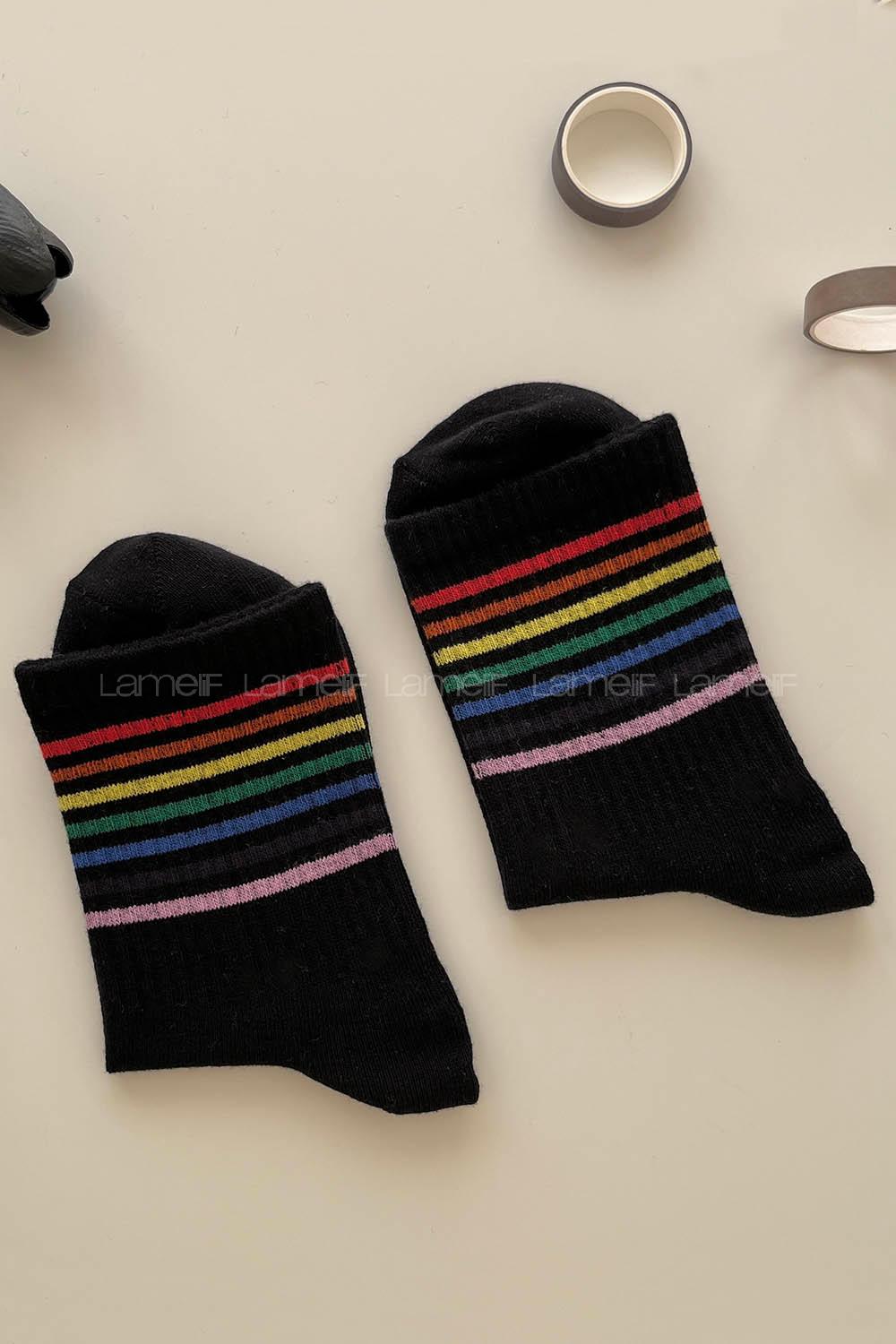 Modalamelif Renkli Çizgiler Siyah Çorap
