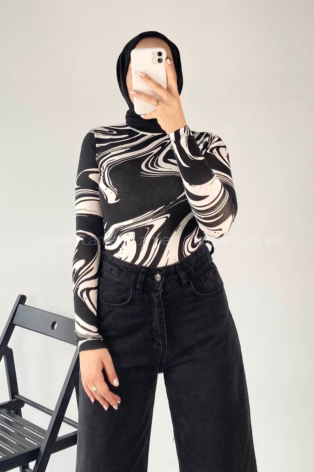 Black Crew Neck Body