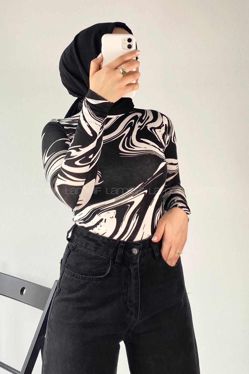 Black Crew Neck Body