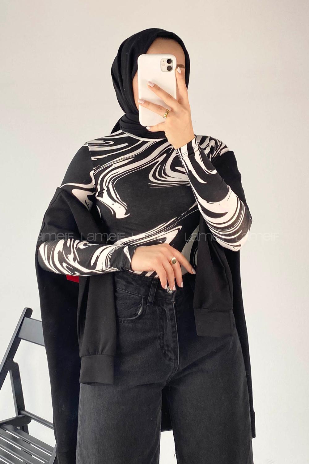 Black Crew Neck Body