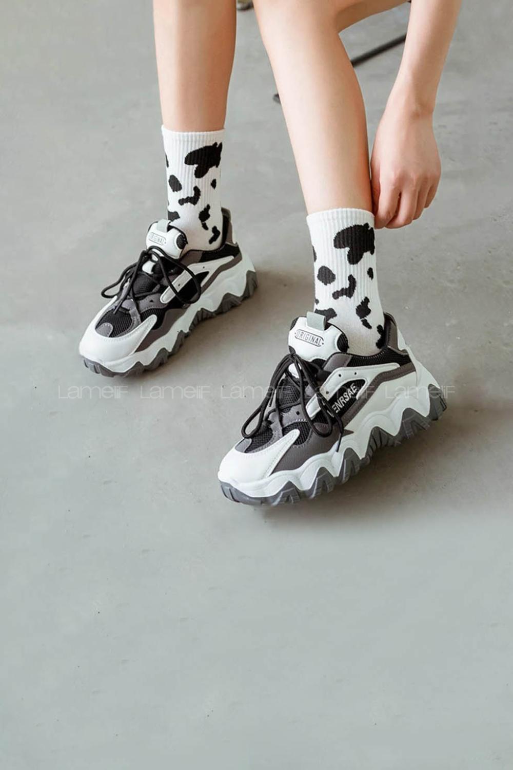 Lamelif İnek Desenli Kolej Çorap