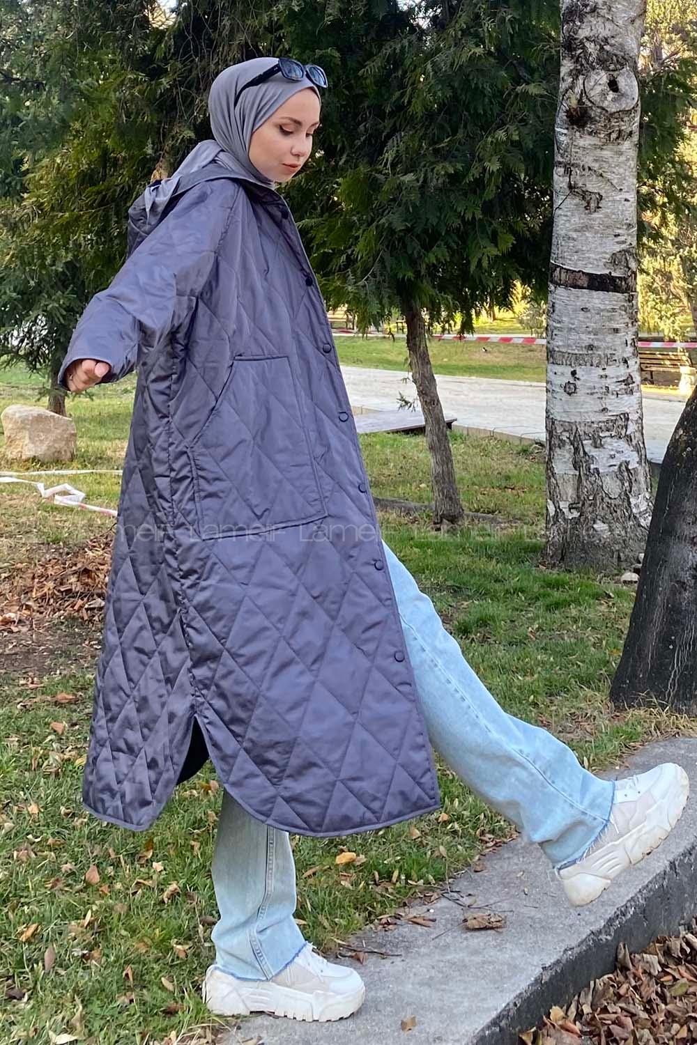 Modalamelif Kapitone Desenli Kapüşonlu Çift Cepli Mont Füme