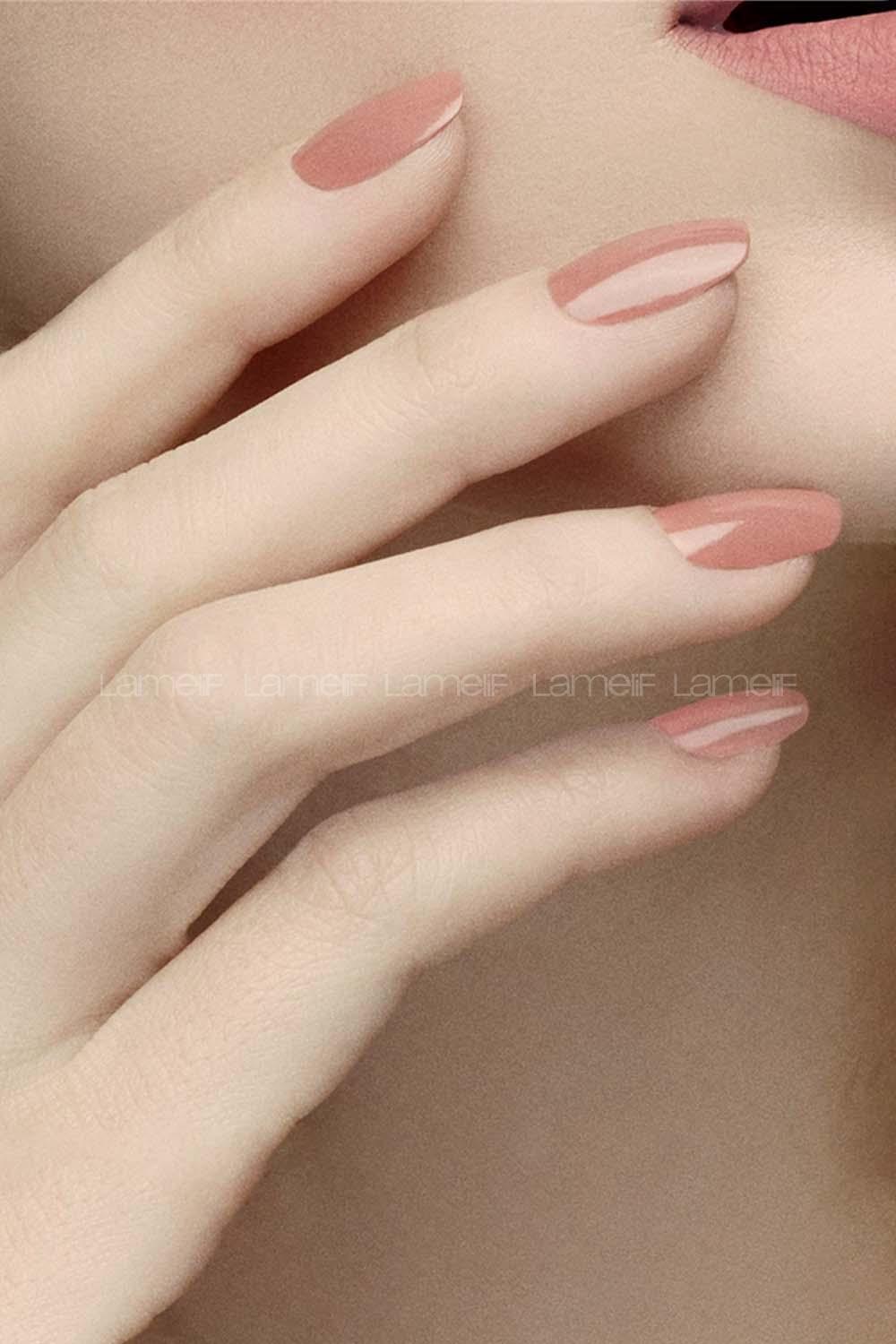 Nude-en Nail polish