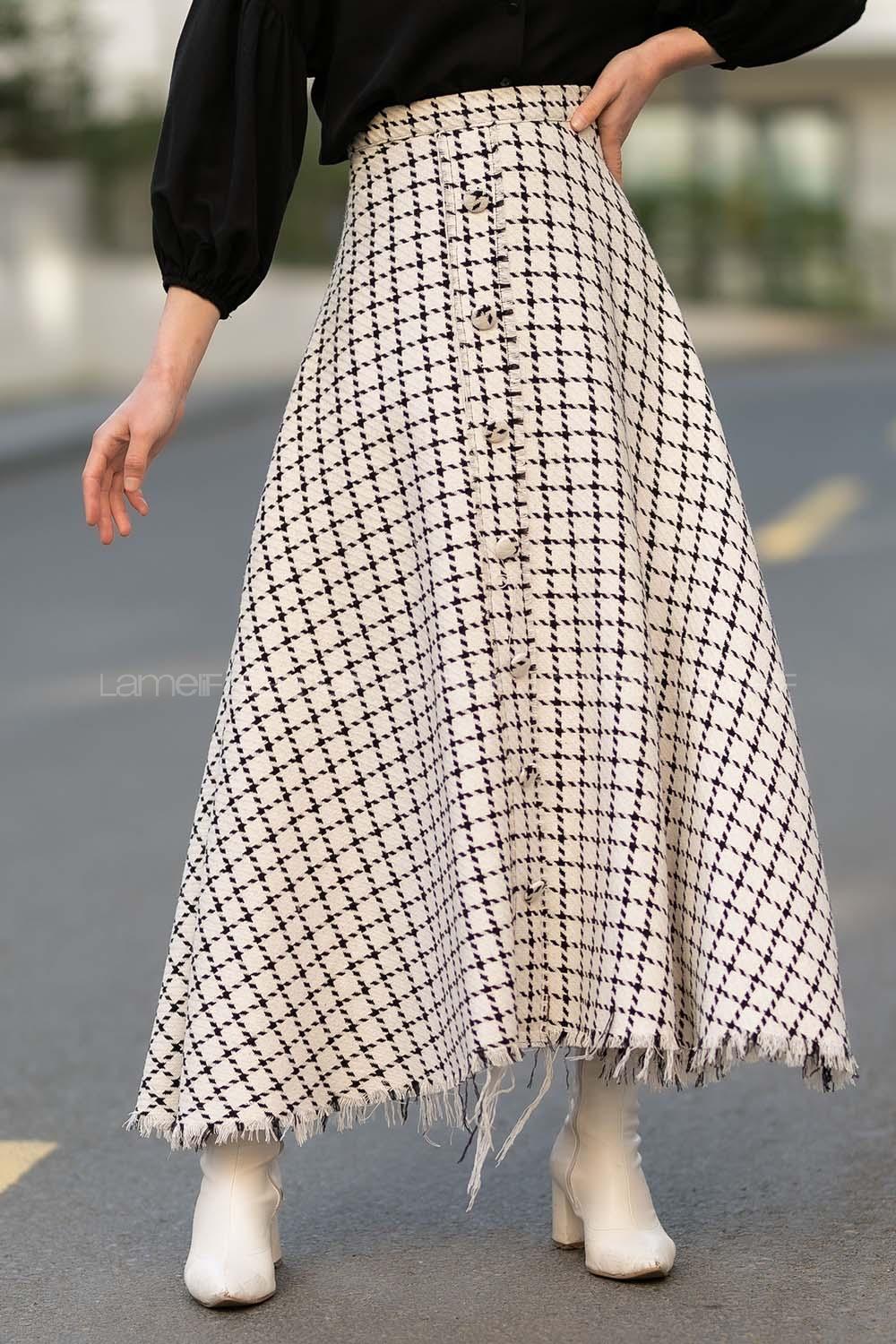 Modalamelif Önü Düğme Detaylı Püsküllü Etek Beyaz