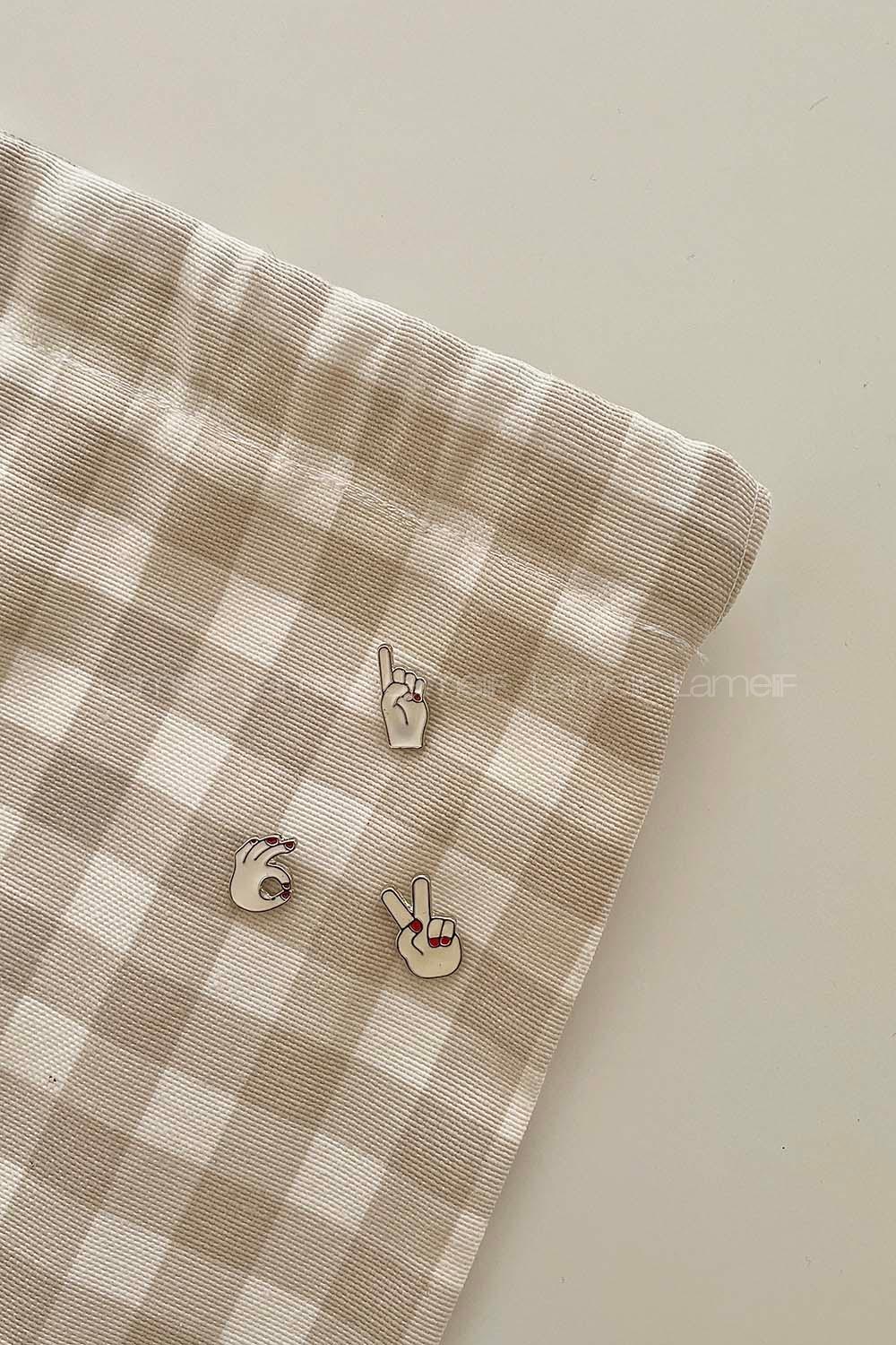 Modalamelif İşaret 3lü Demir Broş