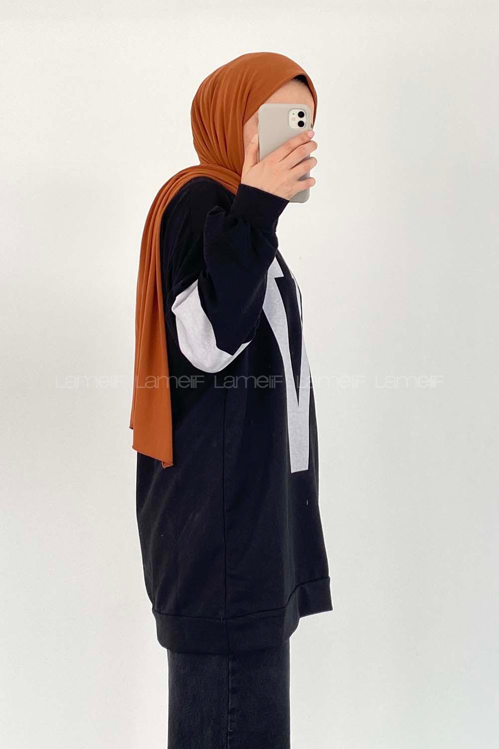 Black Crew Neck Long Arm Printed Sweatshirt